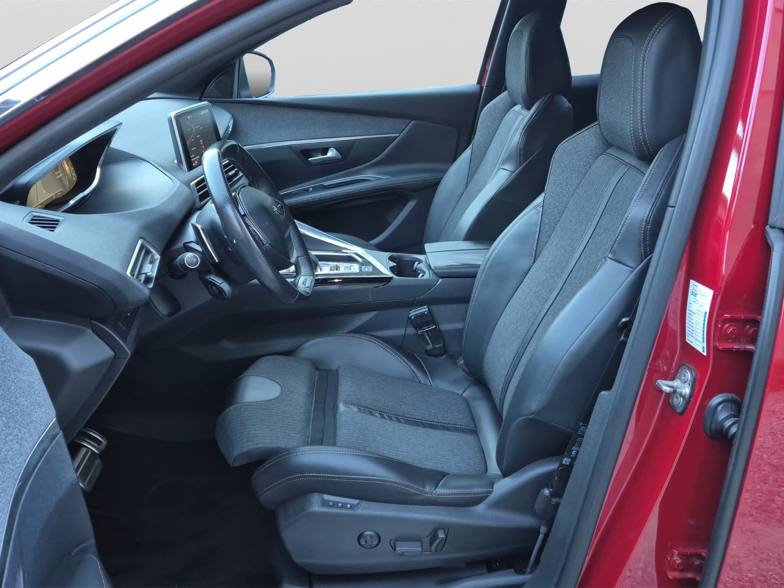 PEUGEOT 3008 1.6 BlueHDi GT Line EAT-image-12