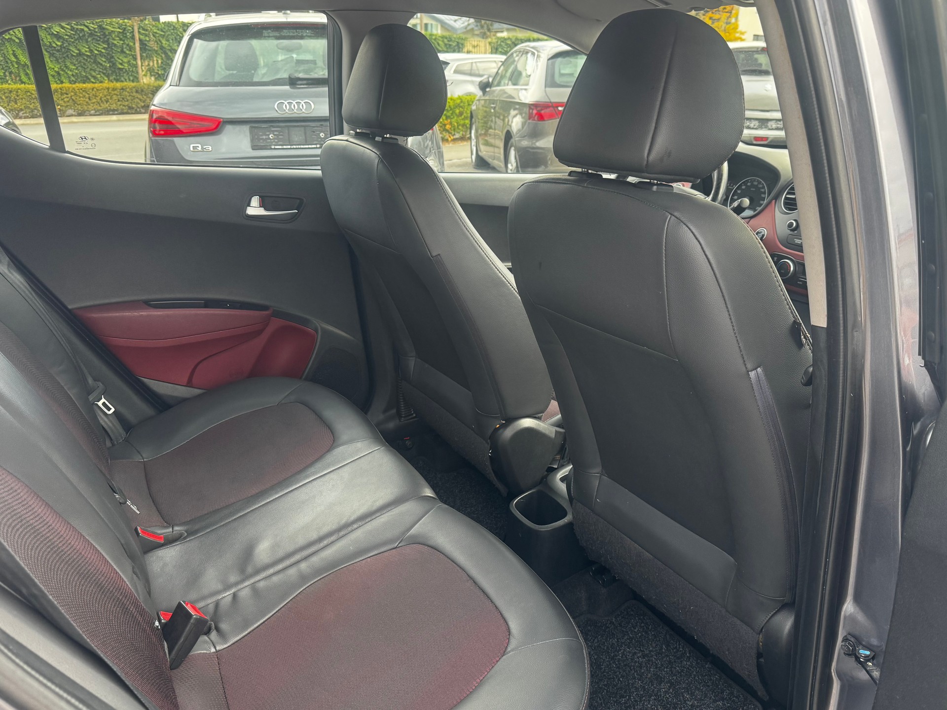 HYUNDAI i10 1.2 Vertex Automatic-image-12