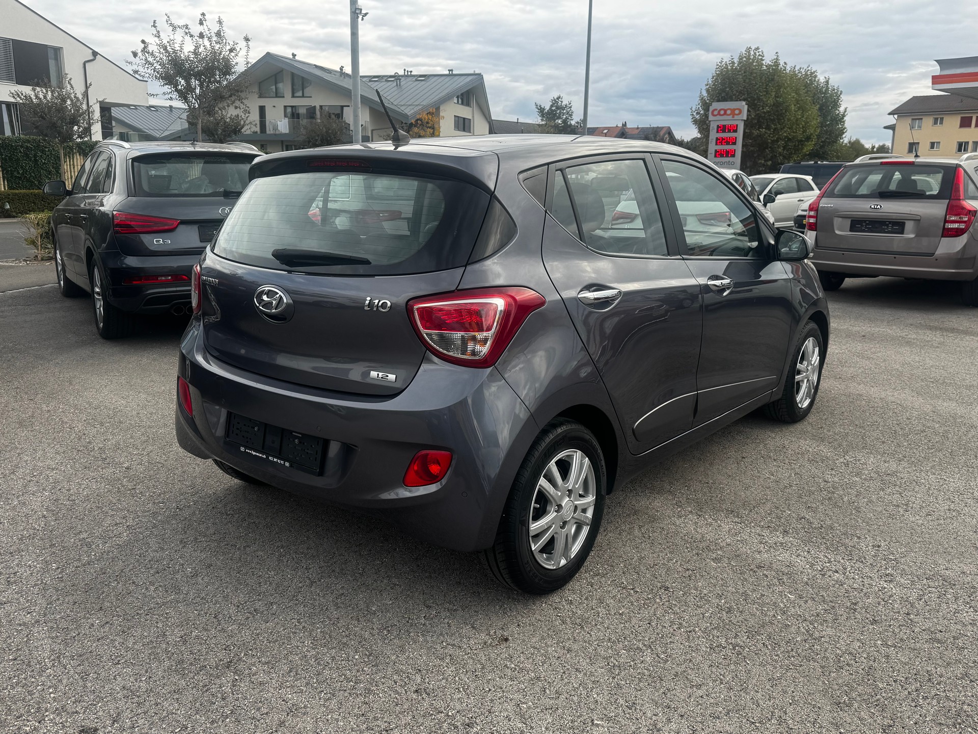 HYUNDAI i10 1.2 Vertex Automatic-image-5