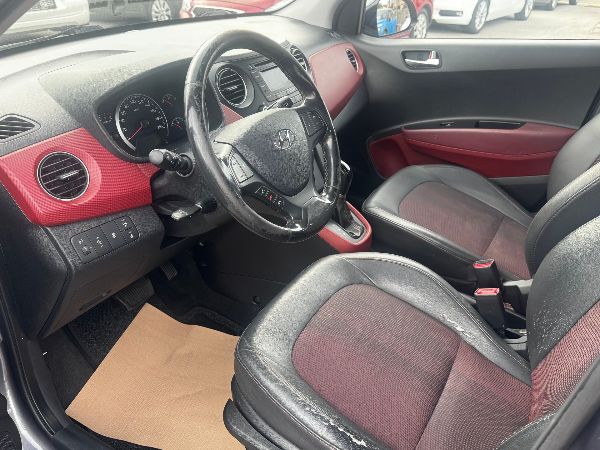 HYUNDAI i10 1.2 Vertex Automatic-image-11