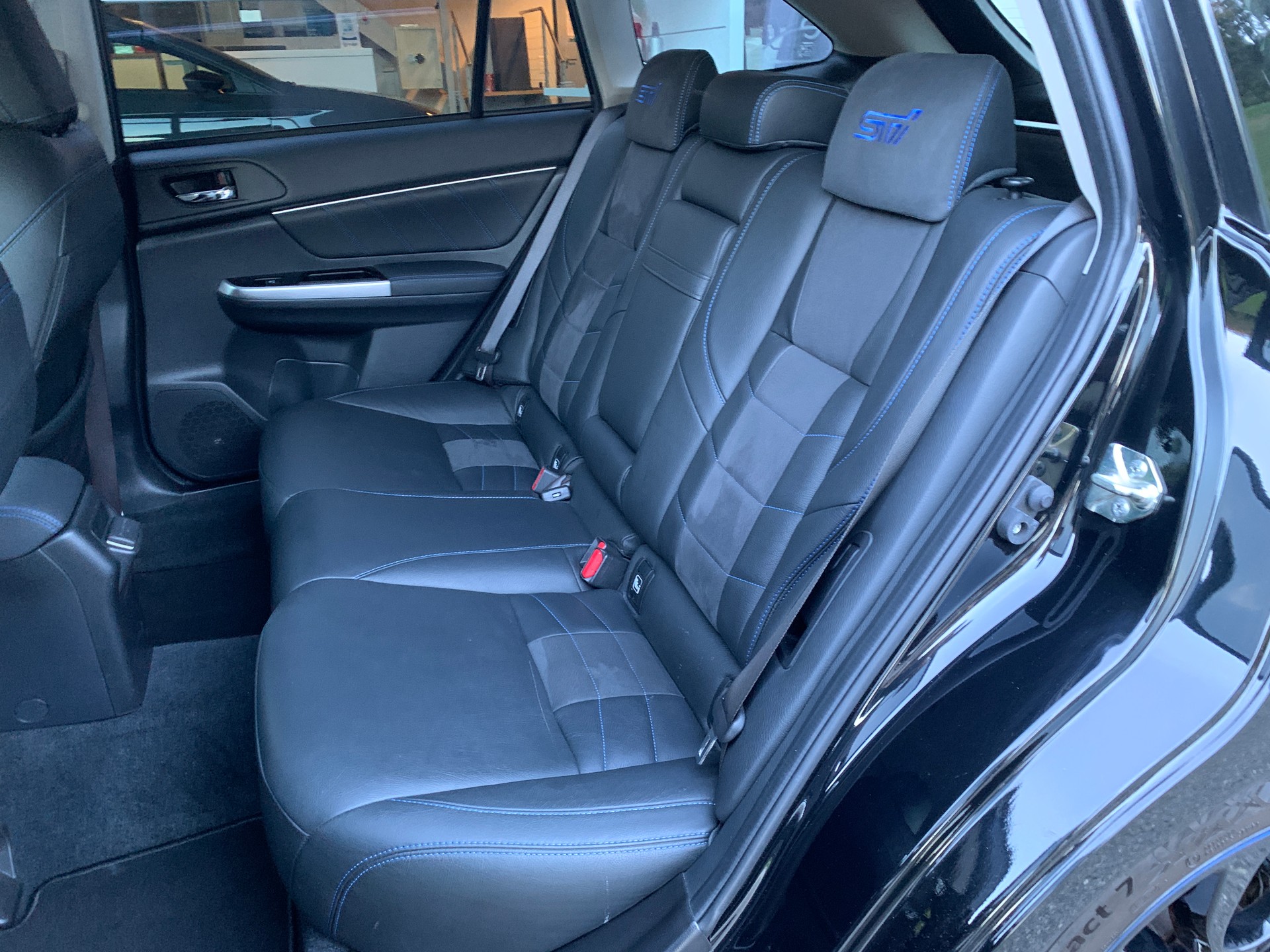SUBARU Levorg 1.6DIT Swiss Plus AWD Lineartronic-image-19