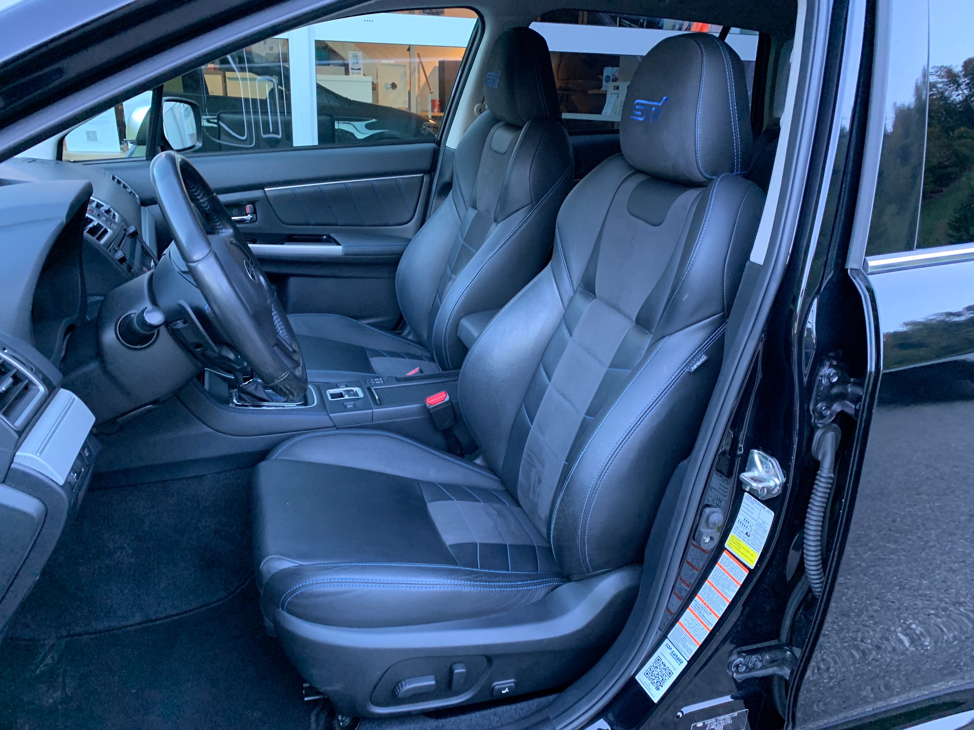 SUBARU Levorg 1.6DIT Swiss Plus AWD Lineartronic-image-10