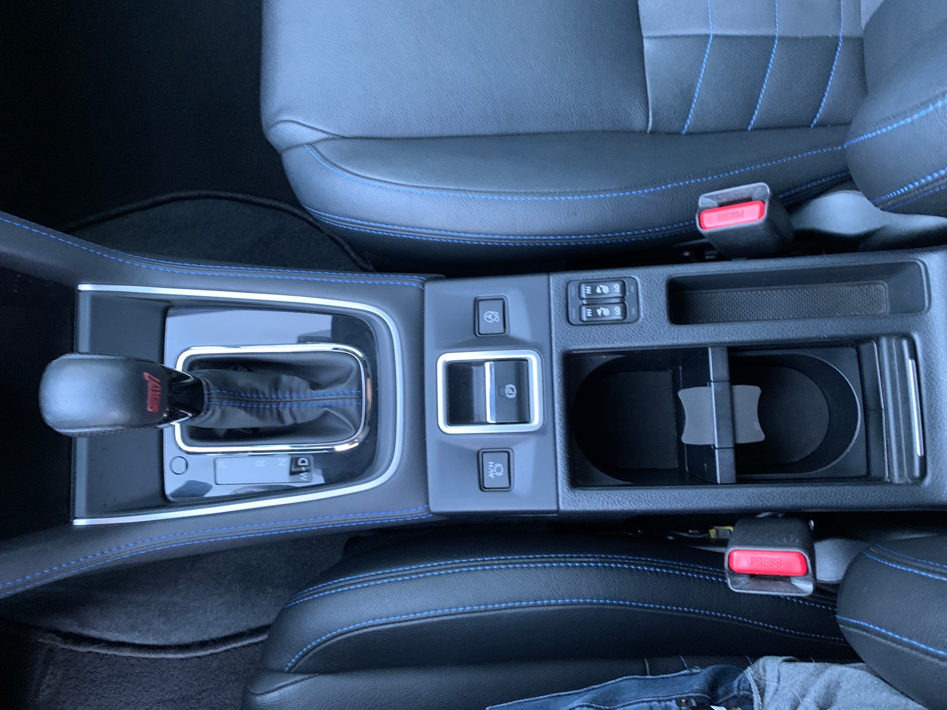 SUBARU Levorg 1.6DIT Swiss Plus AWD Lineartronic-image-17