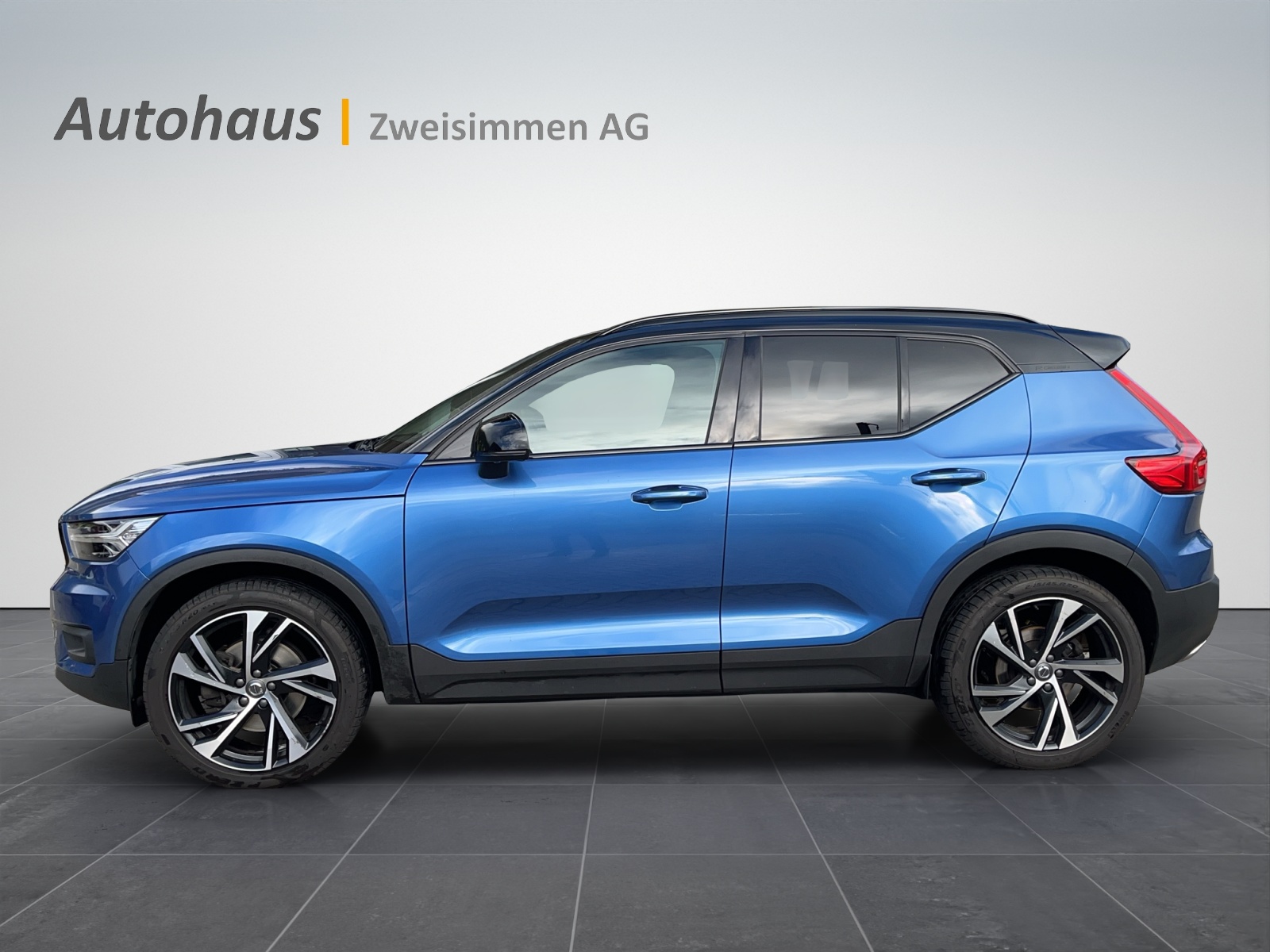 VOLVO XC40 T4 AWD R-Design Geartronic-image-1