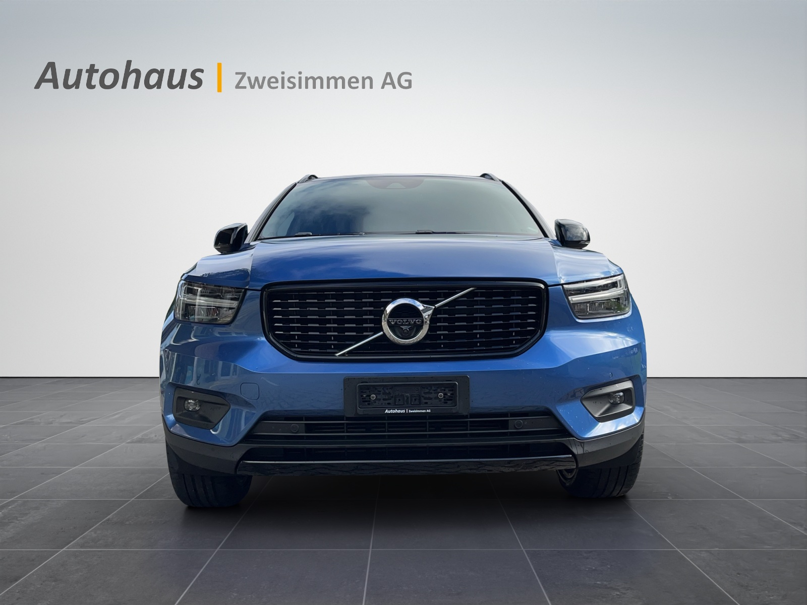 VOLVO XC40 T4 AWD R-Design Geartronic-image-3