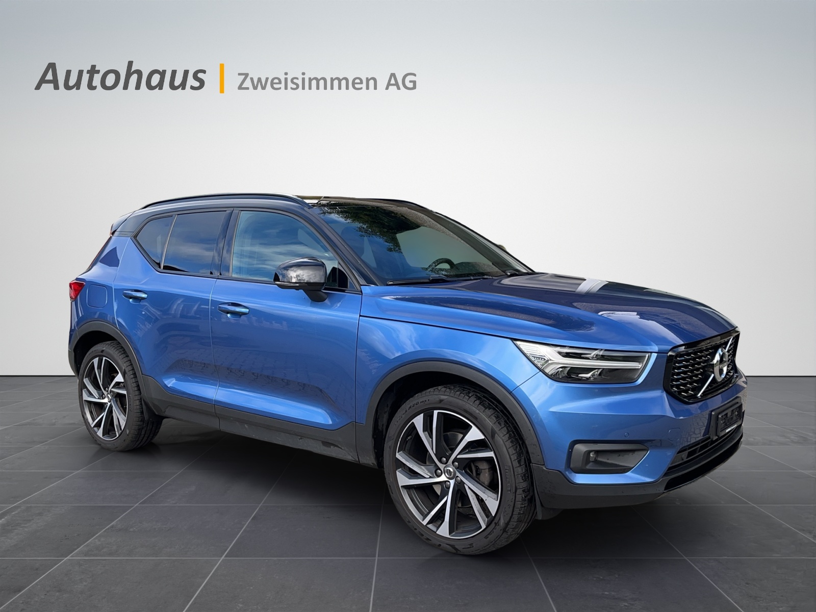 VOLVO XC40 T4 AWD R-Design Geartronic-image-4