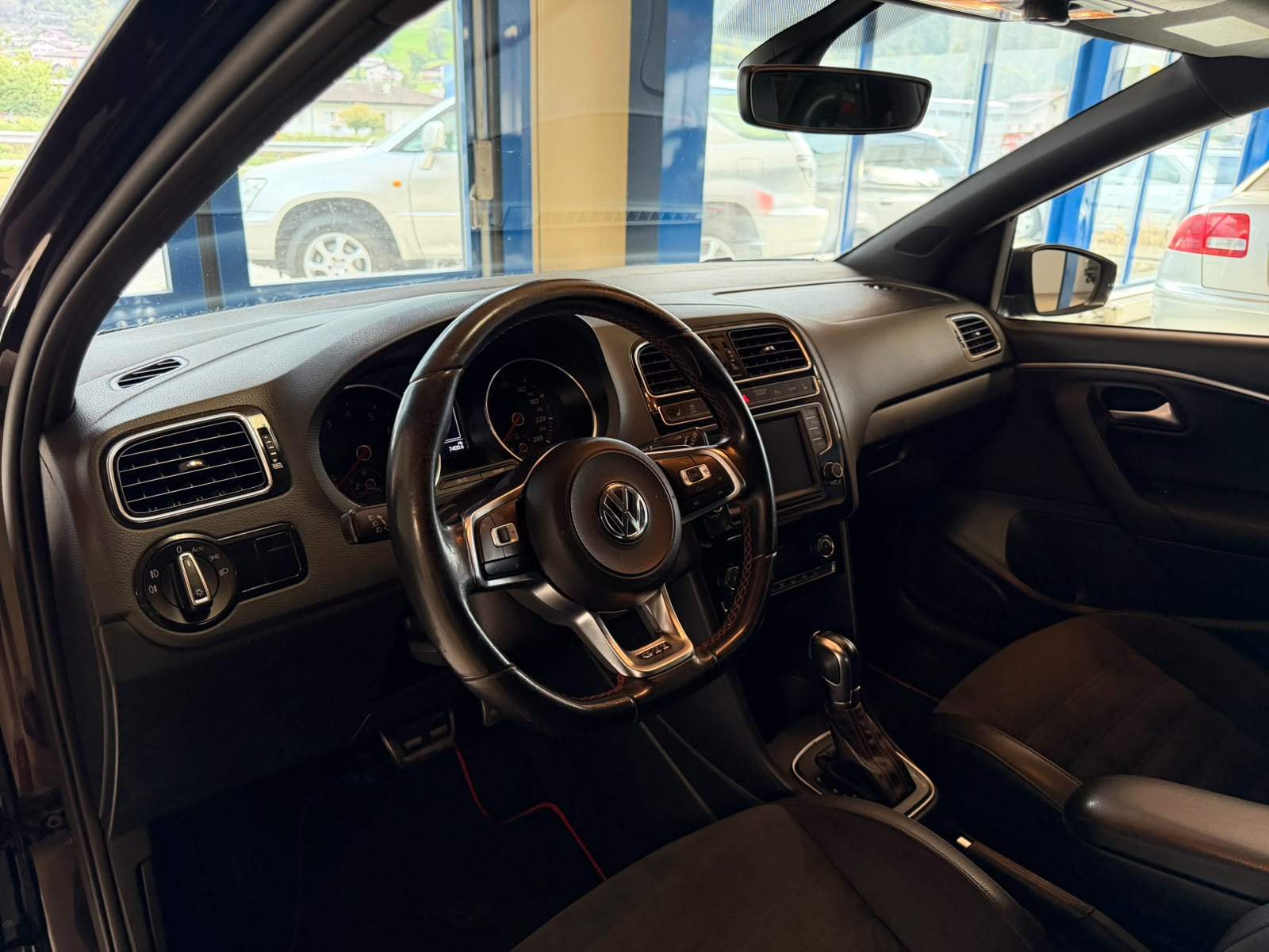 VW Polo 1.8 TSI GTI DSG-image-14