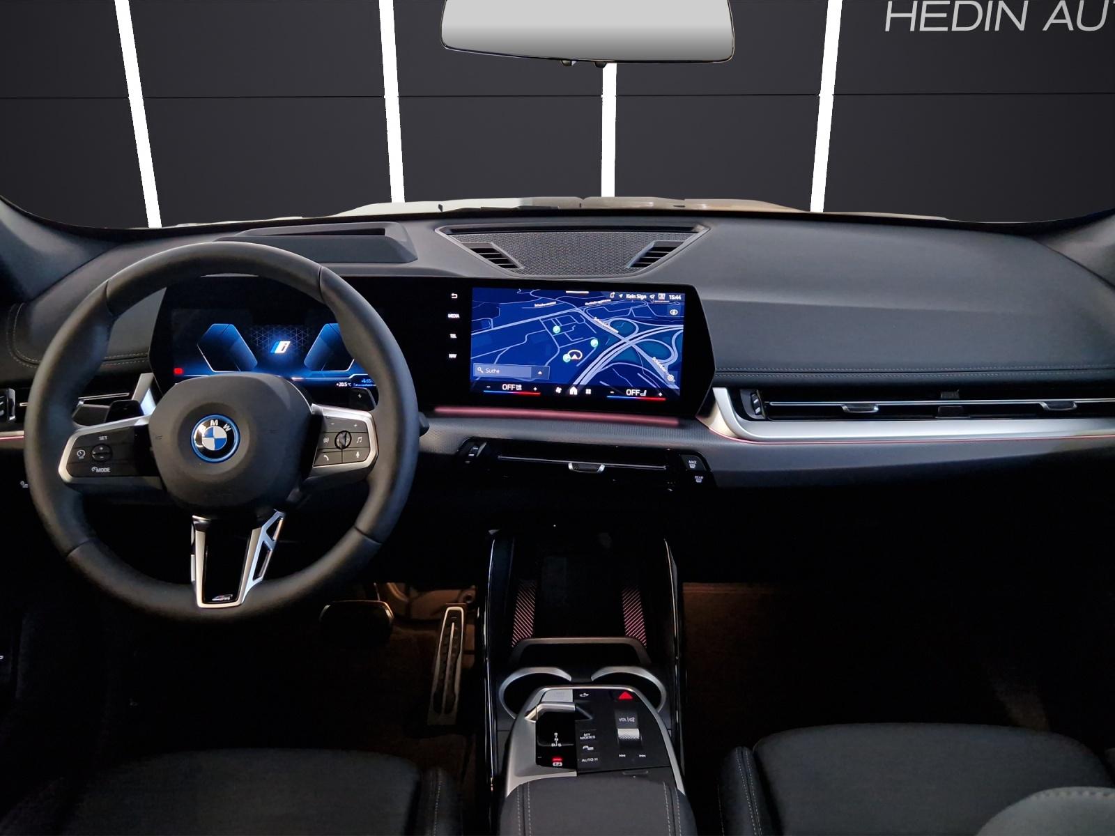 BMW X1 30e xDrive-image-17