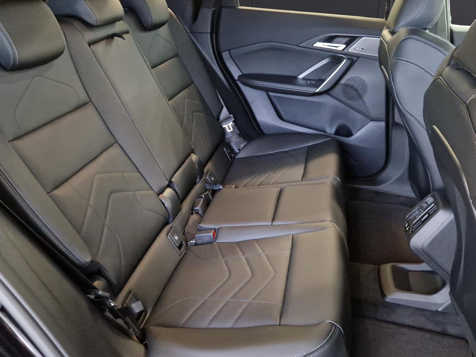 BMW X1 30e xDrive-image-13