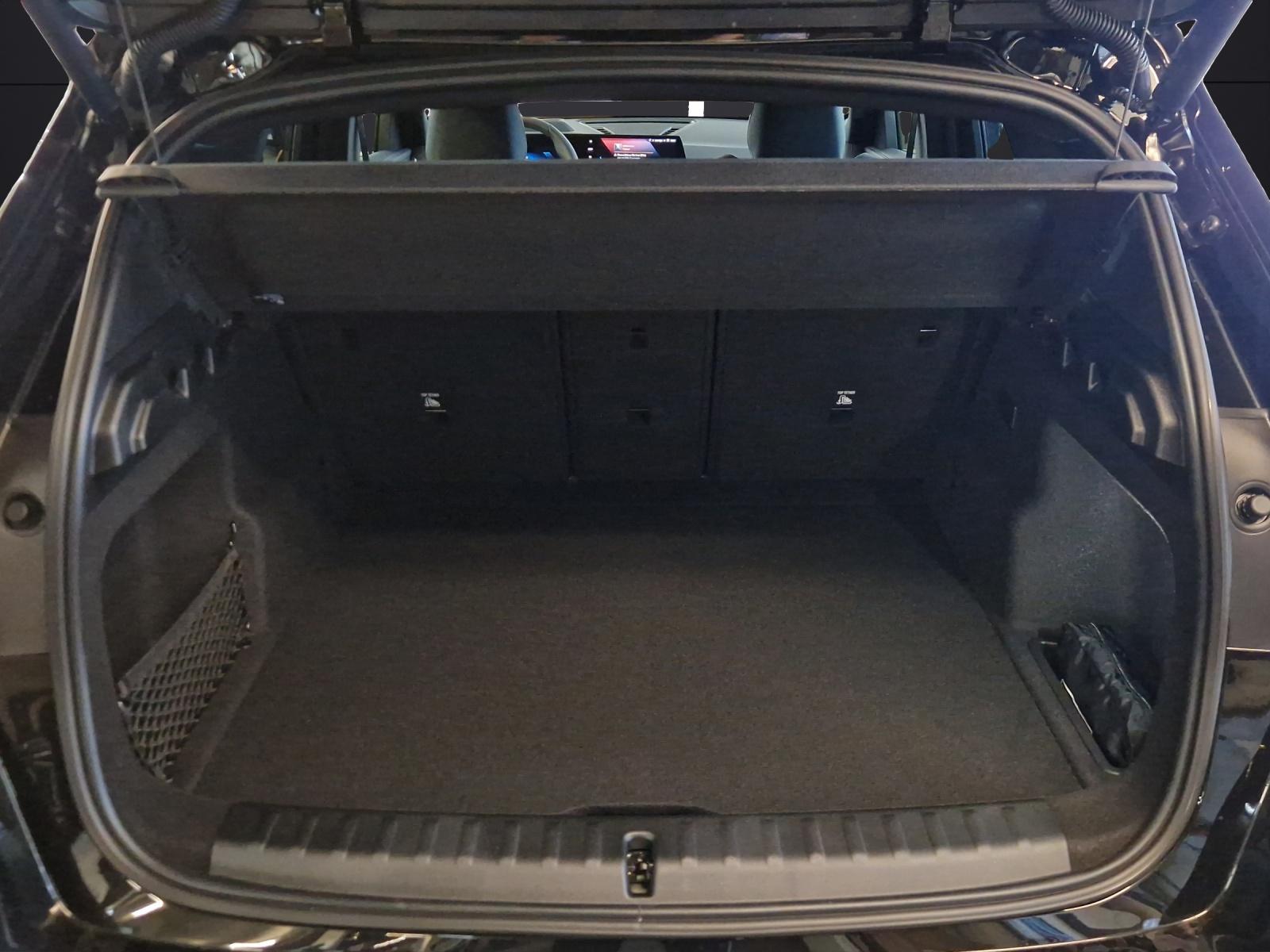 BMW X1 30e xDrive-image-12