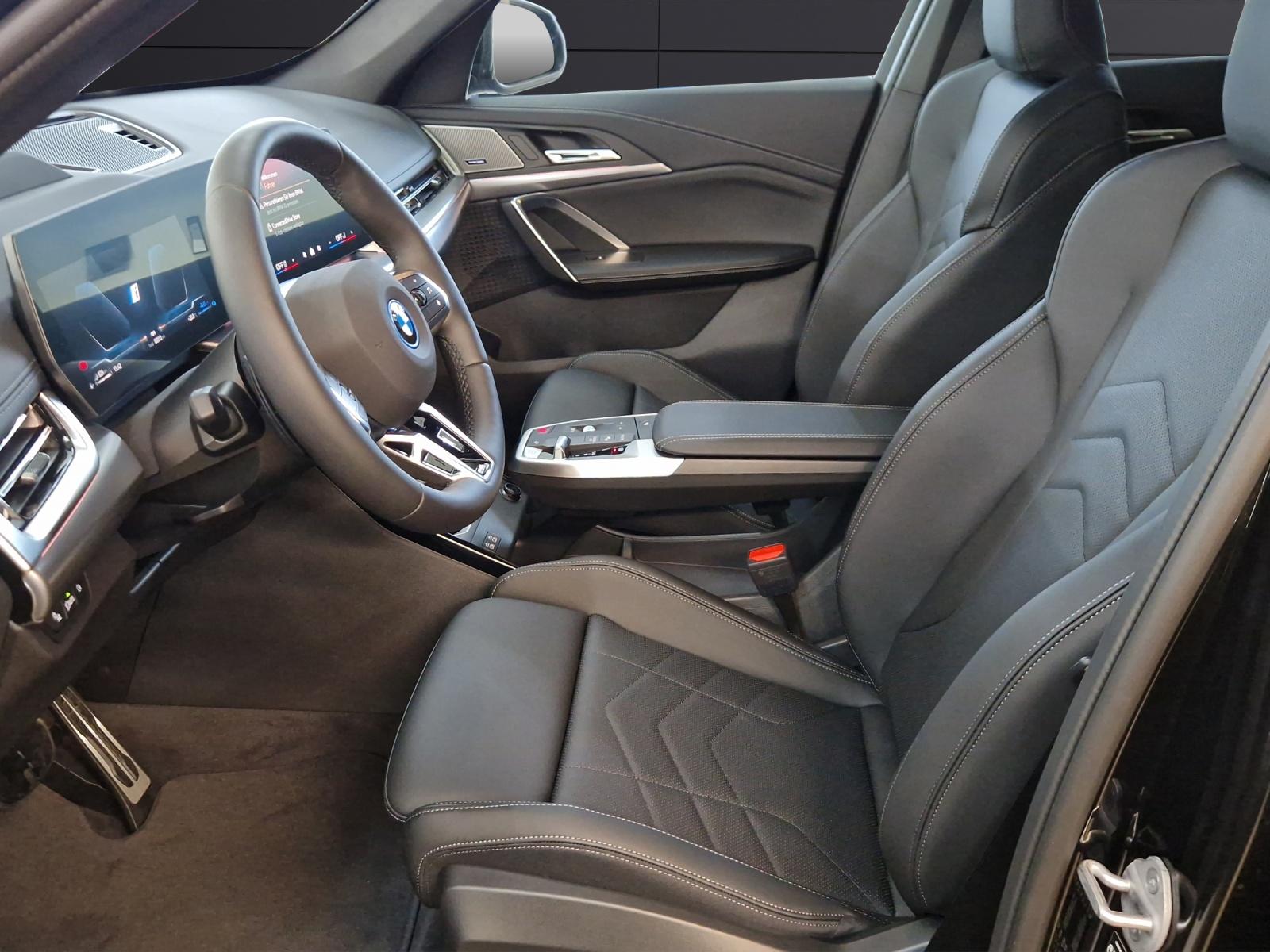 BMW X1 30e xDrive-image-10