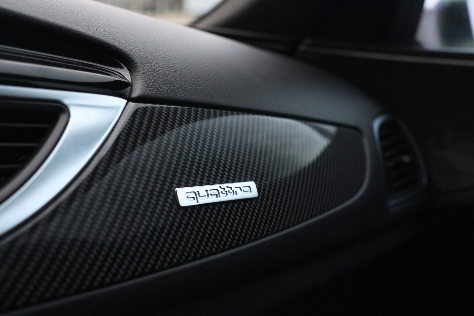 AUDI RS6 Avant 4.0 TFSI V8 quattro Tiptronic-image-15