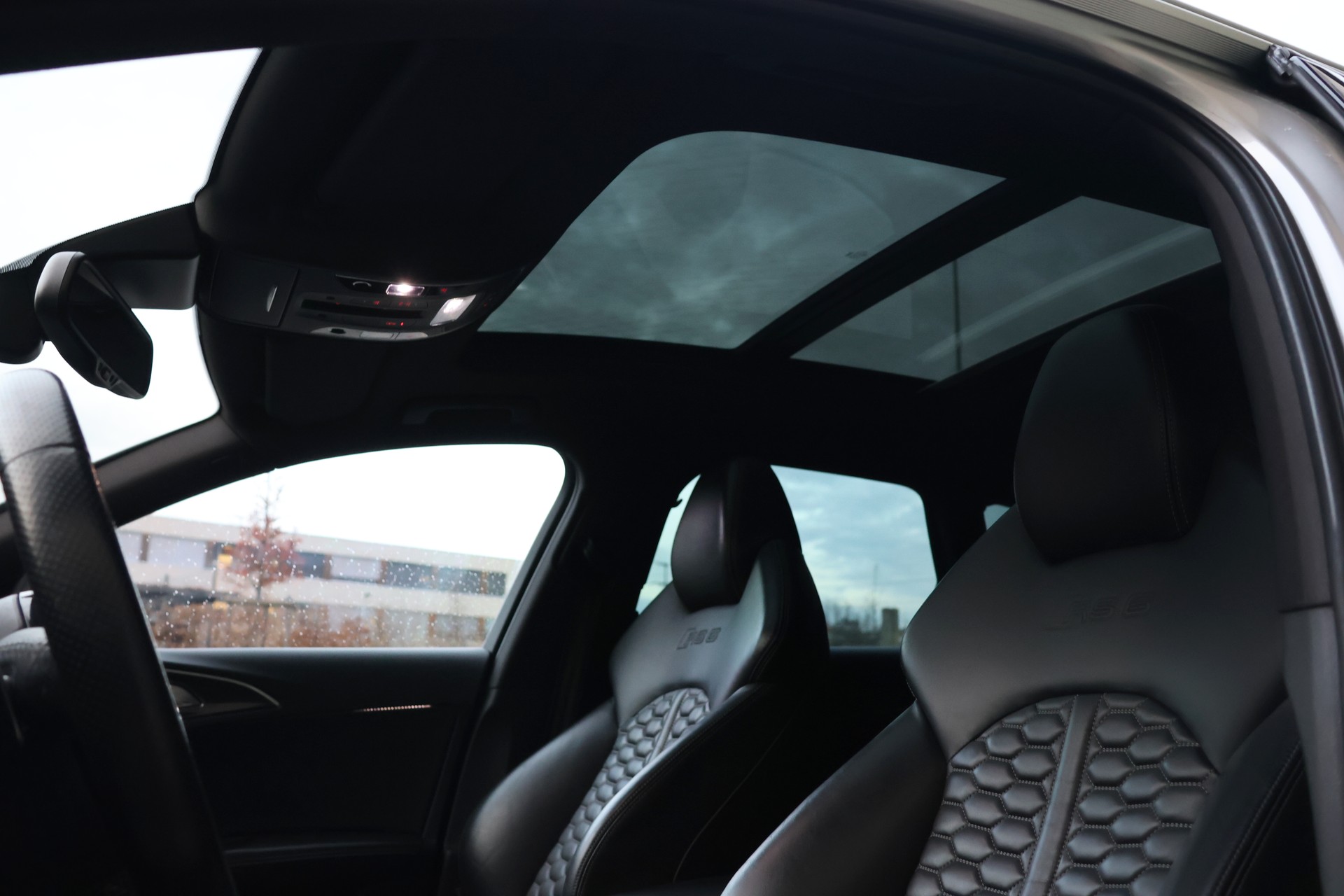 AUDI RS6 Avant 4.0 TFSI V8 quattro Tiptronic-image-14