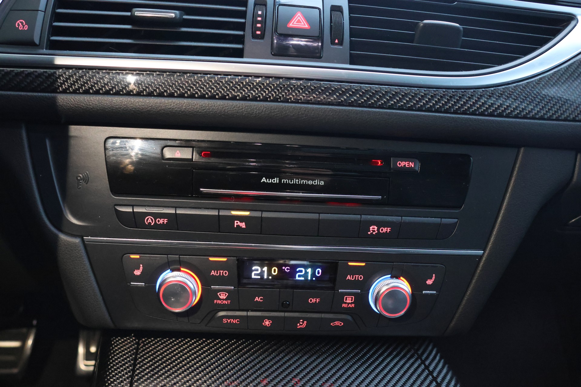 AUDI RS6 Avant 4.0 TFSI V8 quattro Tiptronic-image-18