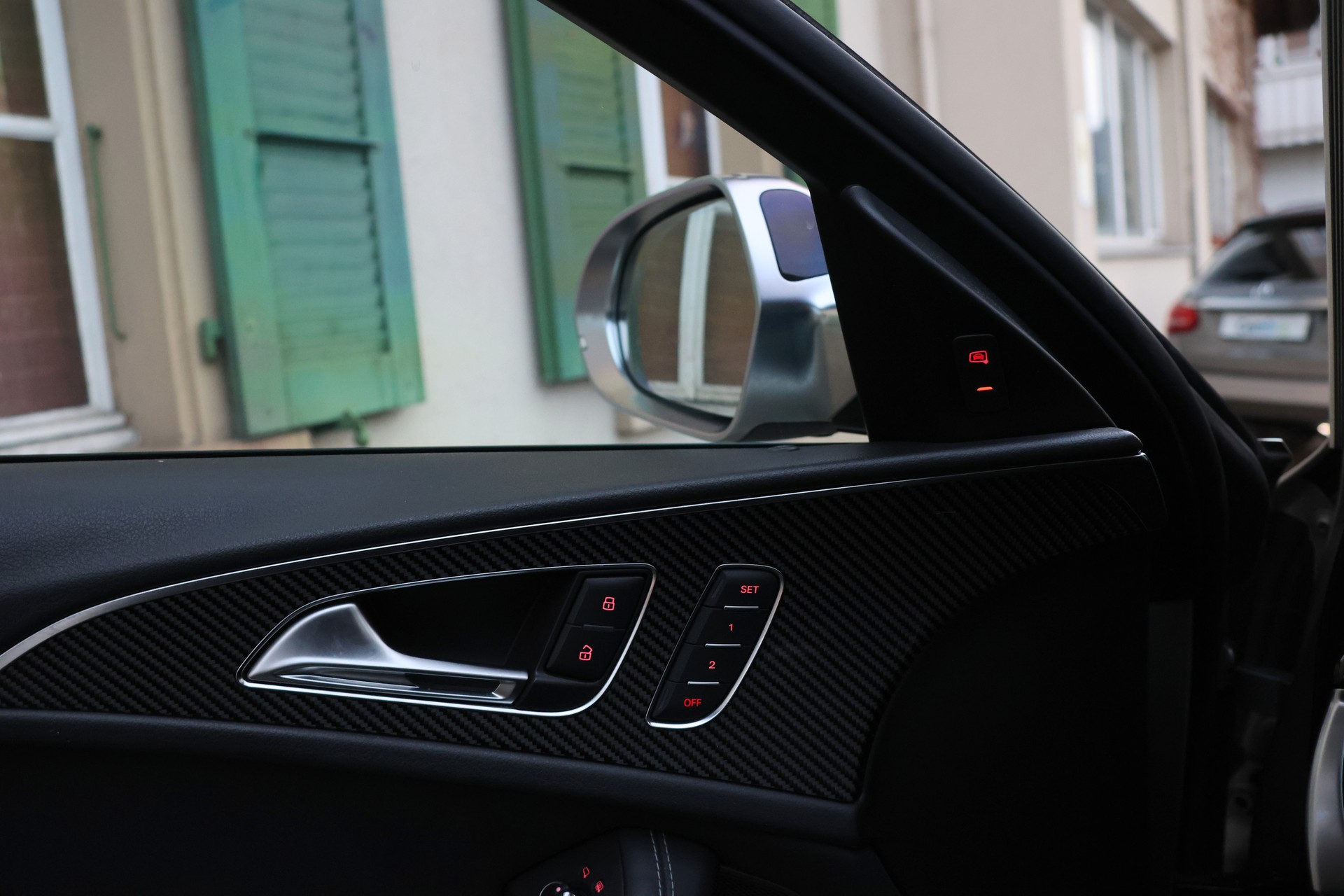 AUDI RS6 Avant 4.0 TFSI V8 quattro Tiptronic-image-17