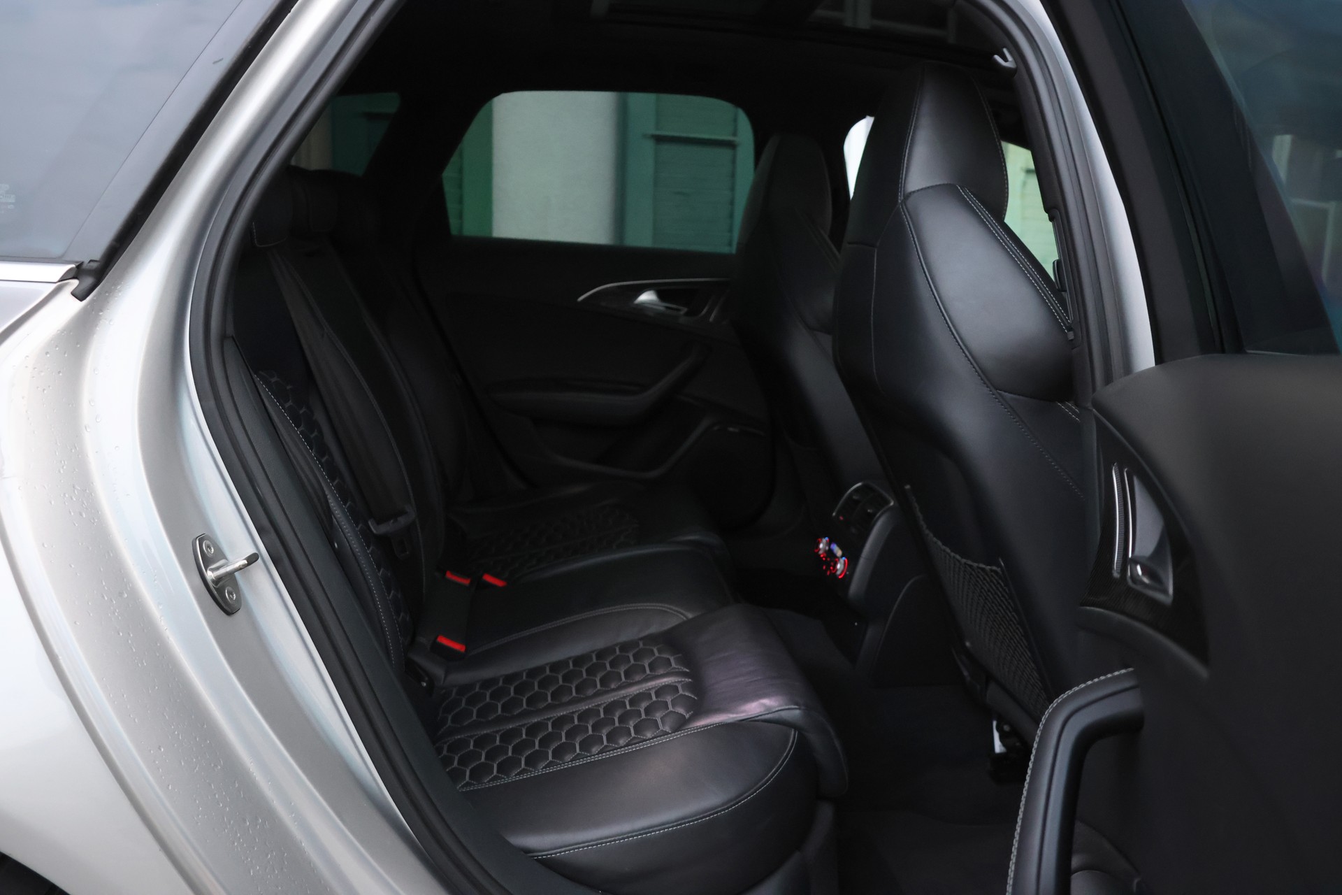 AUDI RS6 Avant 4.0 TFSI V8 quattro Tiptronic-image-11