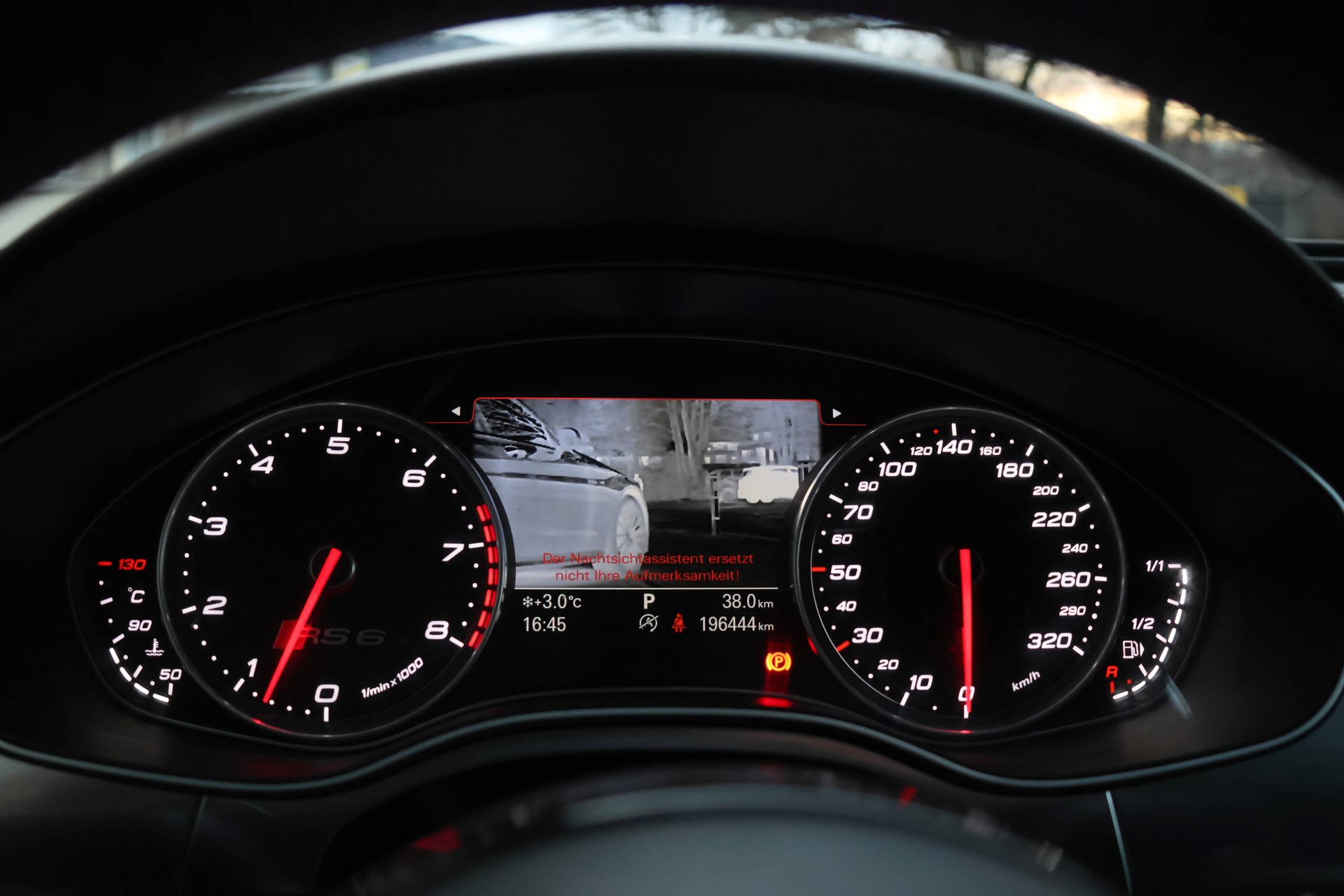 AUDI RS6 Avant 4.0 TFSI V8 quattro Tiptronic-image-23