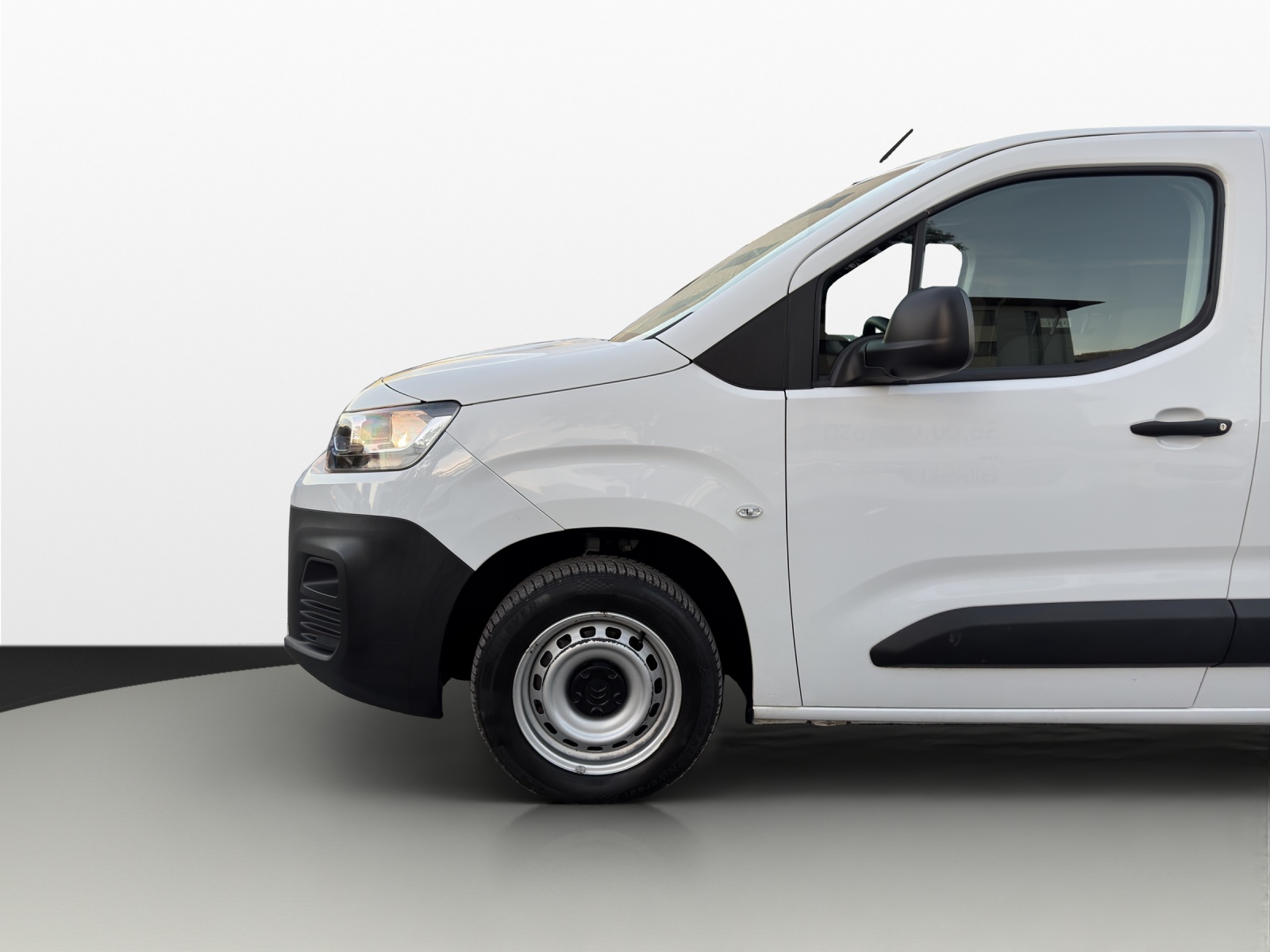 CITROEN Berlingo Van 1.2 Pure Tech 110 s/s Swiss Edition-image-20