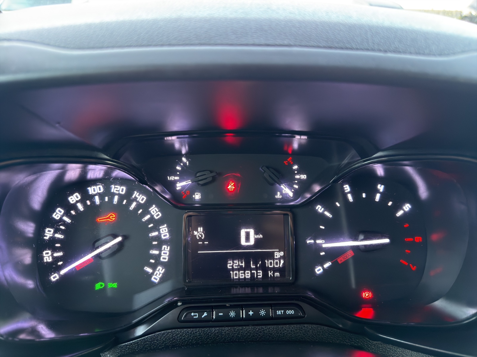 CITROEN Berlingo Van 1.2 Pure Tech 110 s/s Swiss Edition-image-21