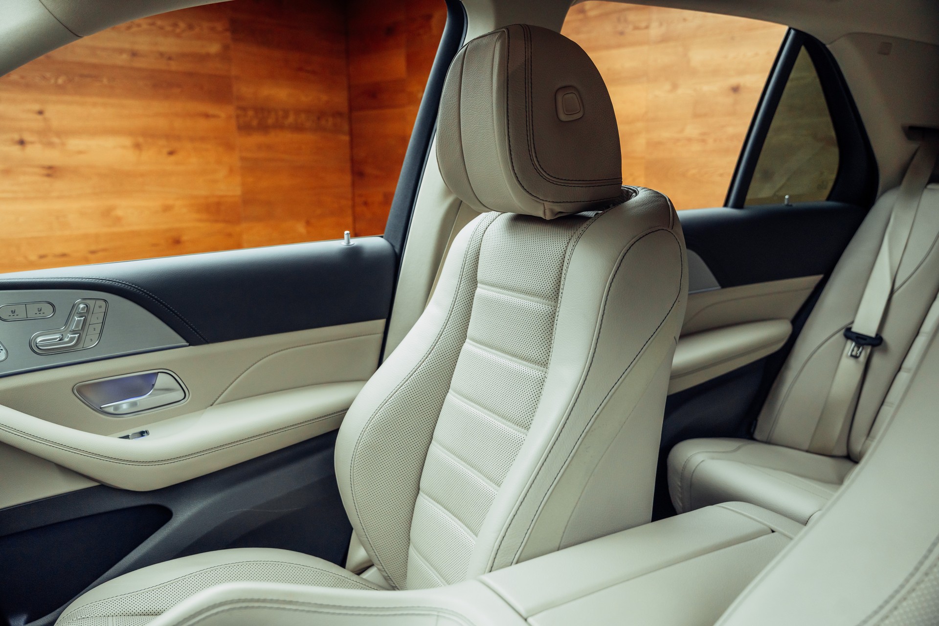 MERCEDES-BENZ GLE 350 de 4Matic AMG Line 9G-Tronic-image-7