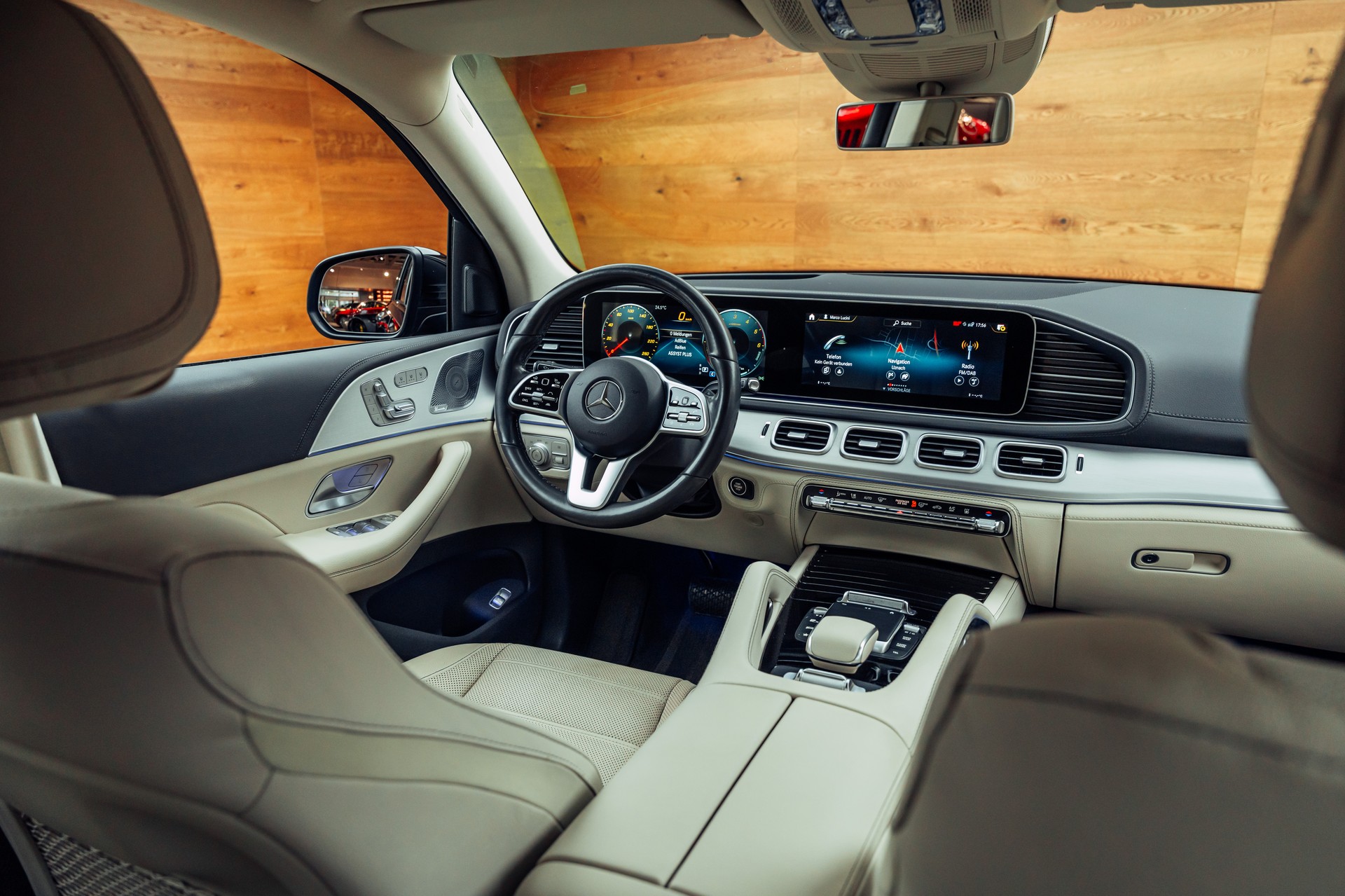 MERCEDES-BENZ GLE 350 de 4Matic AMG Line 9G-Tronic-image-19