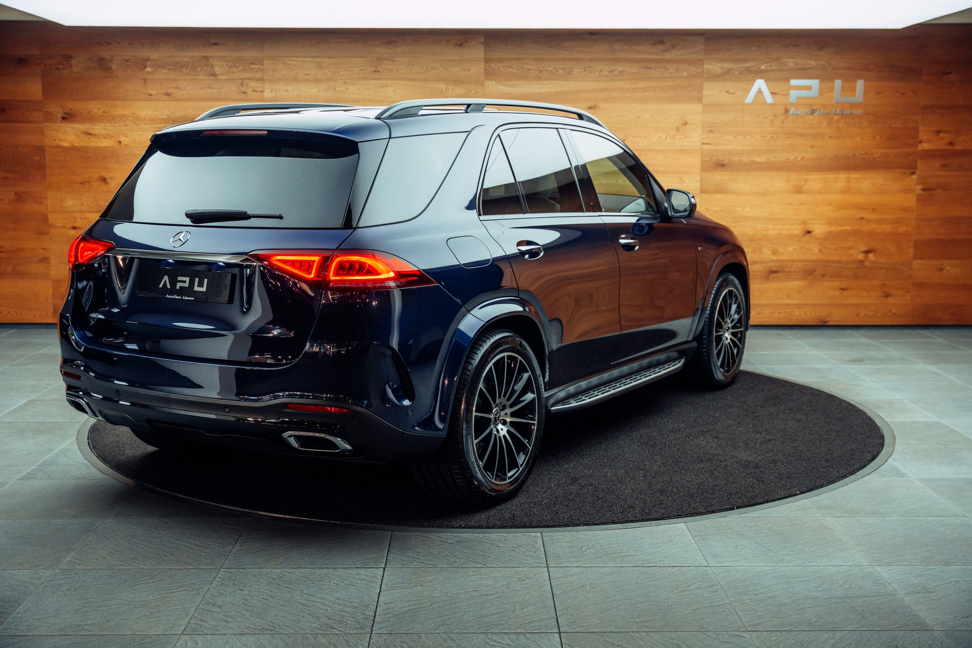 MERCEDES-BENZ GLE 350 de 4Matic AMG Line 9G-Tronic-image-1