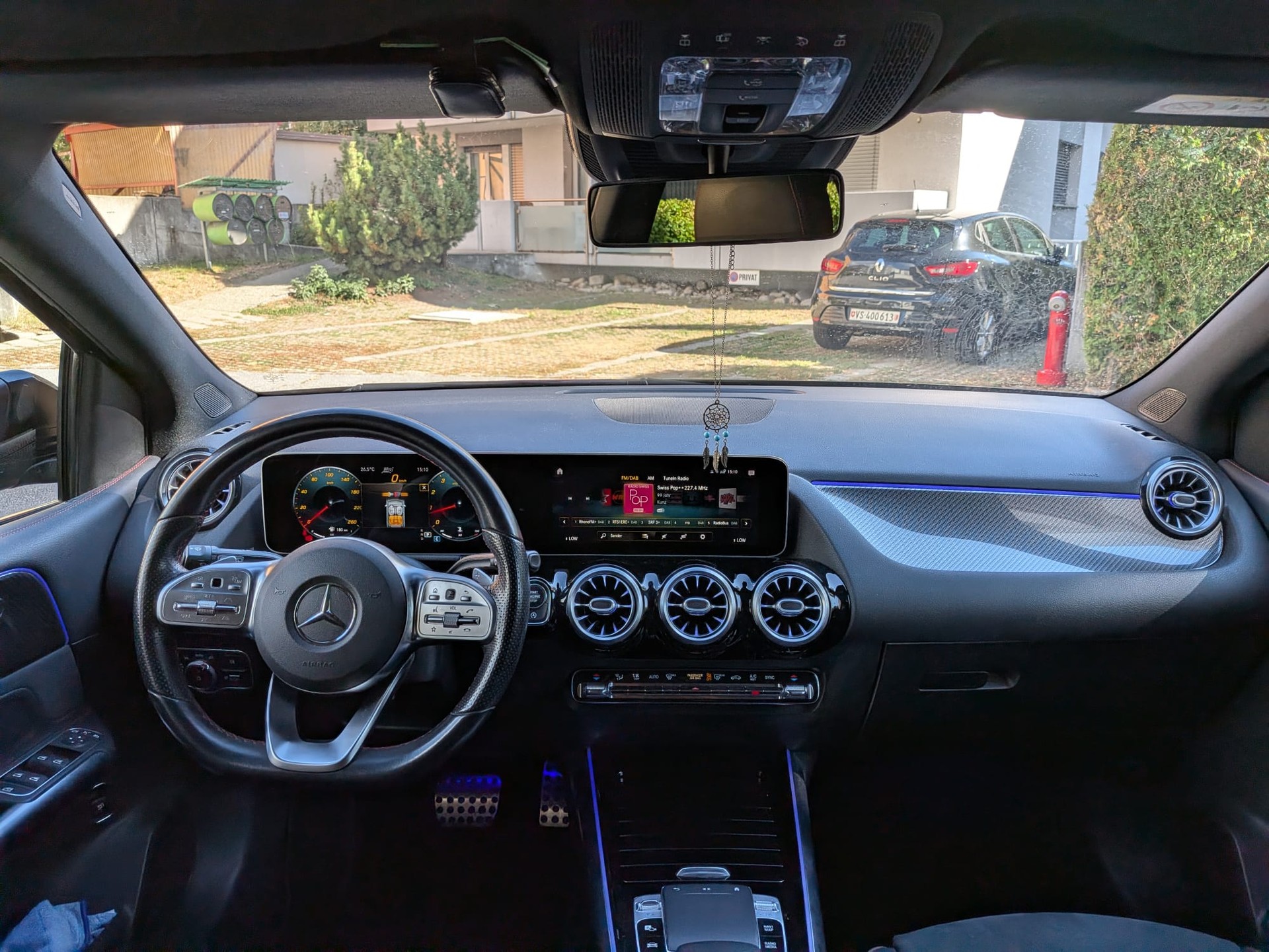MERCEDES-BENZ B 220 AMG Line 4matic-image-5