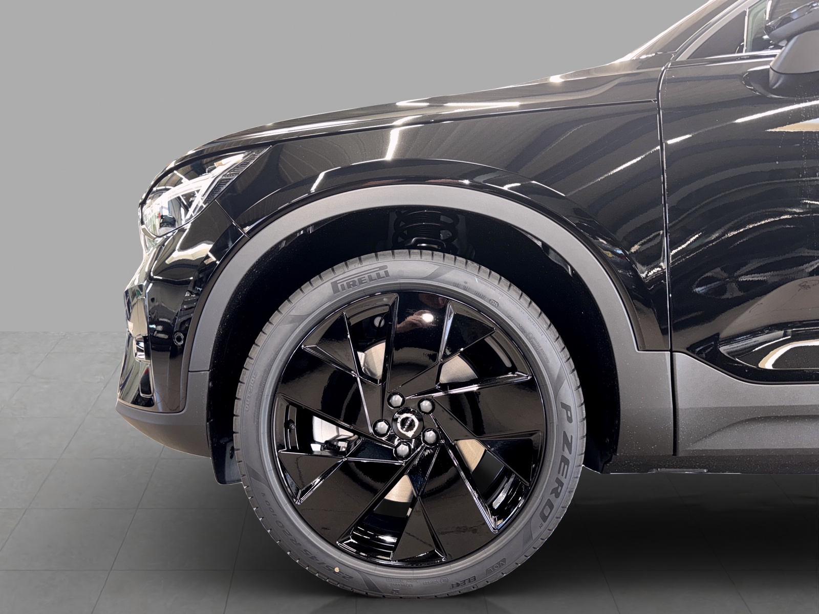 VOLVO EC40 Twin Performance Black Edition AWD-image-6