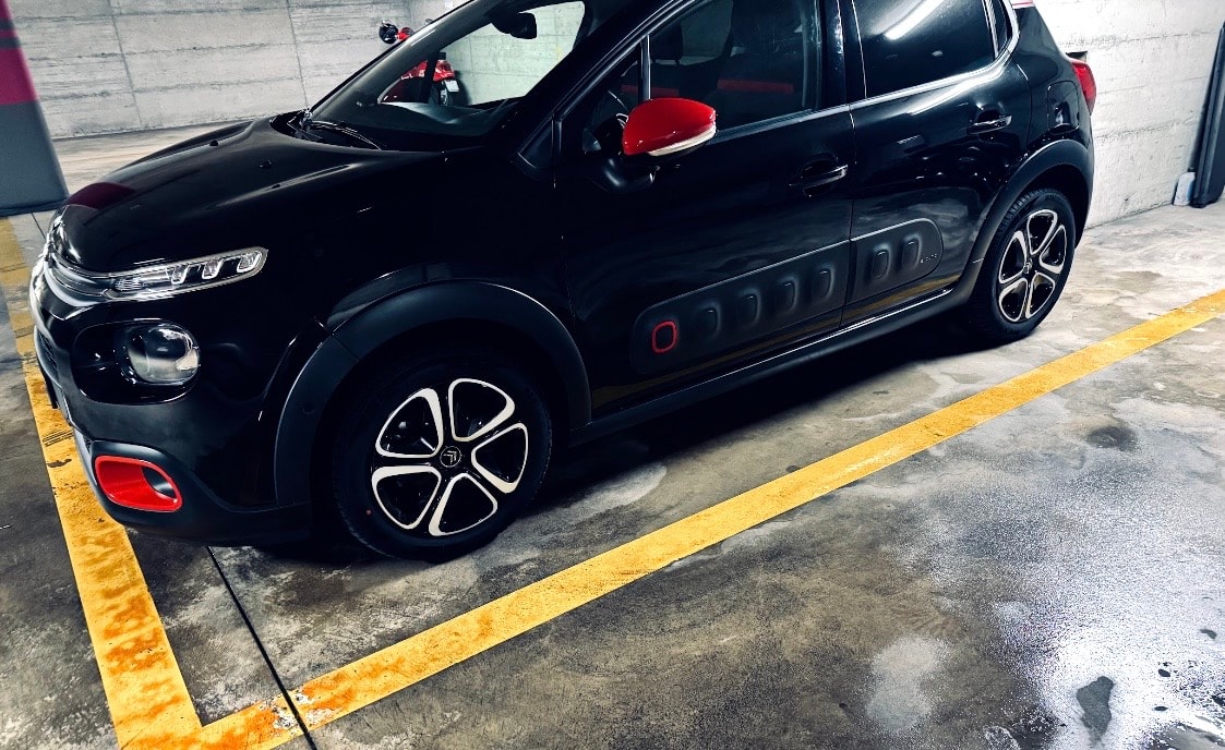 CITROEN 1.2 PureTech Shine-image-1
