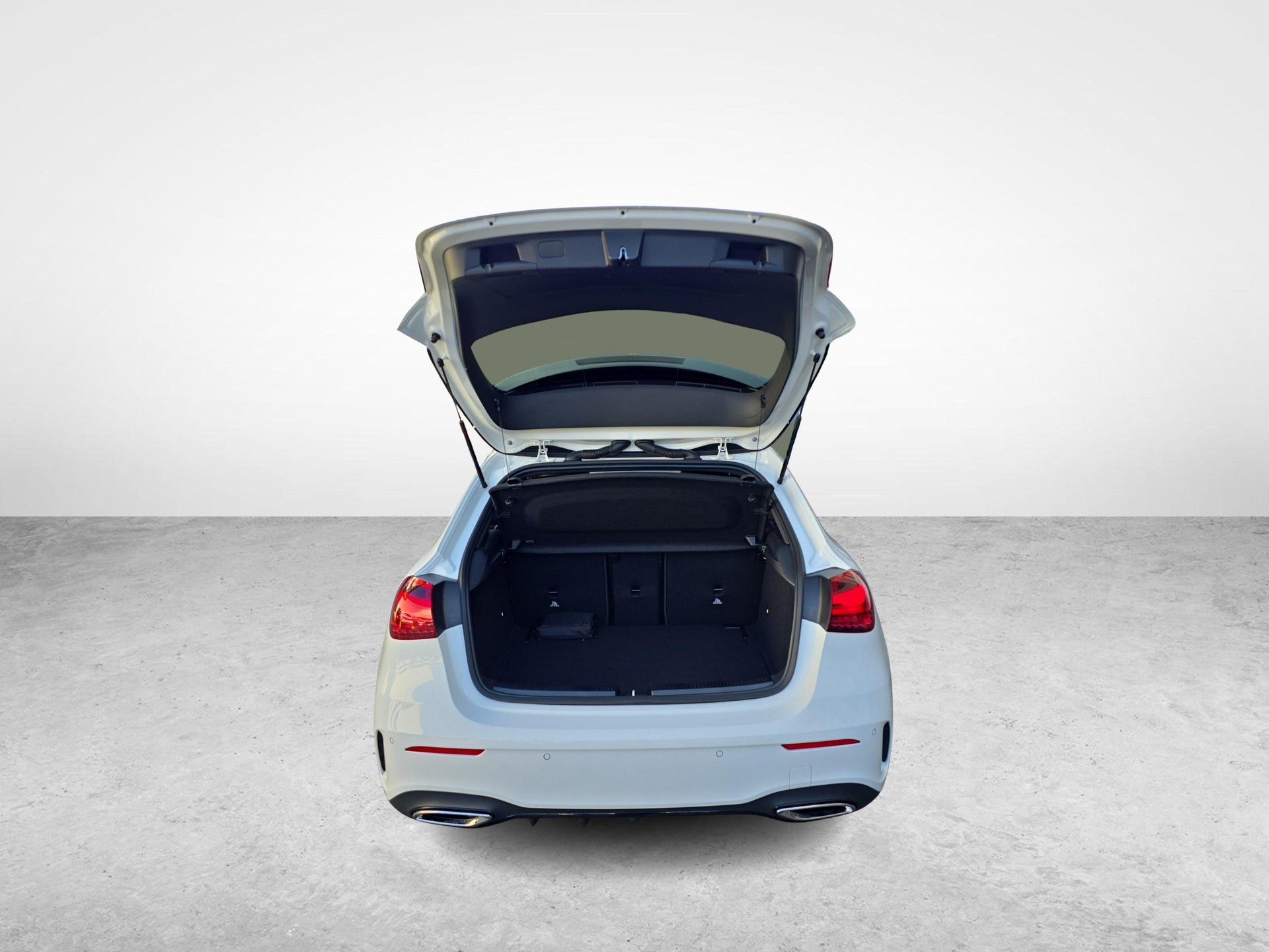 MERCEDES-BENZ A 220 4MATIC AMG Line-image-13