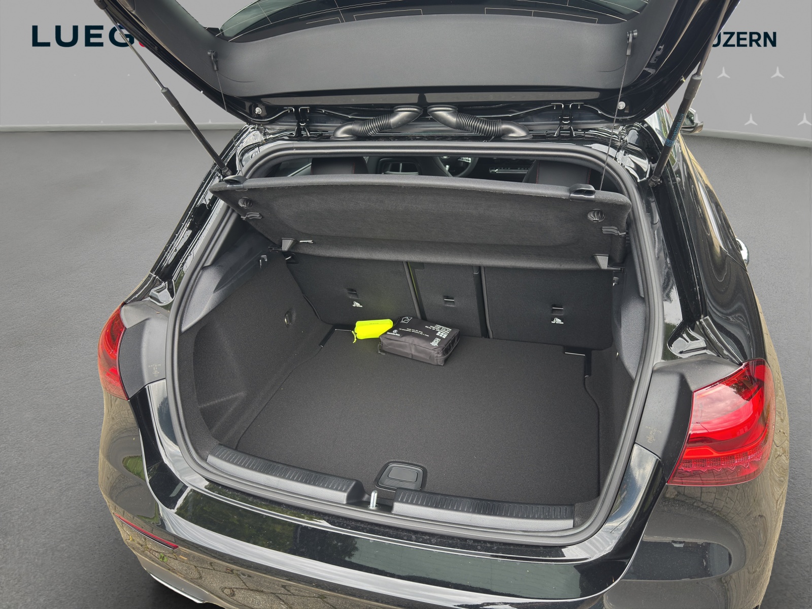 MERCEDES-BENZ A 250 4Matic 8G-DCT-image-10