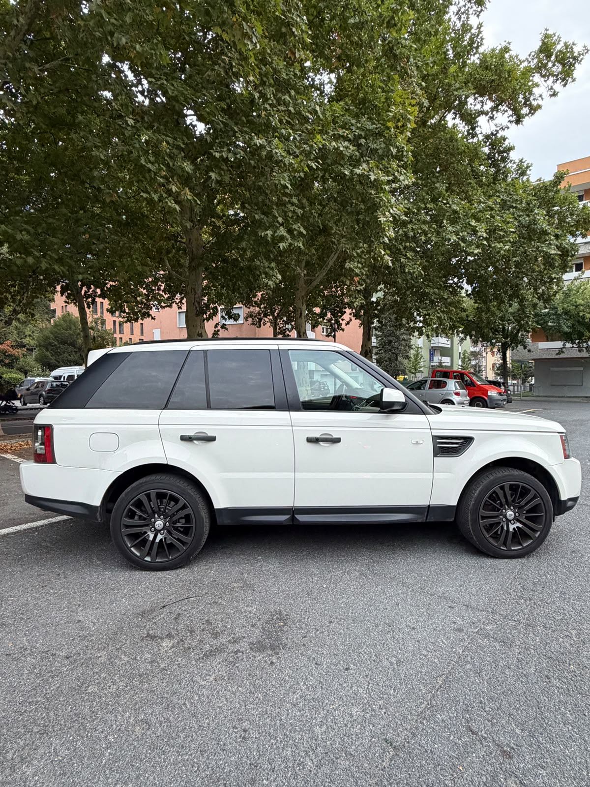 LAND ROVER Range Rover Sport 3.6 TDV8 HSE Automatic-image-1