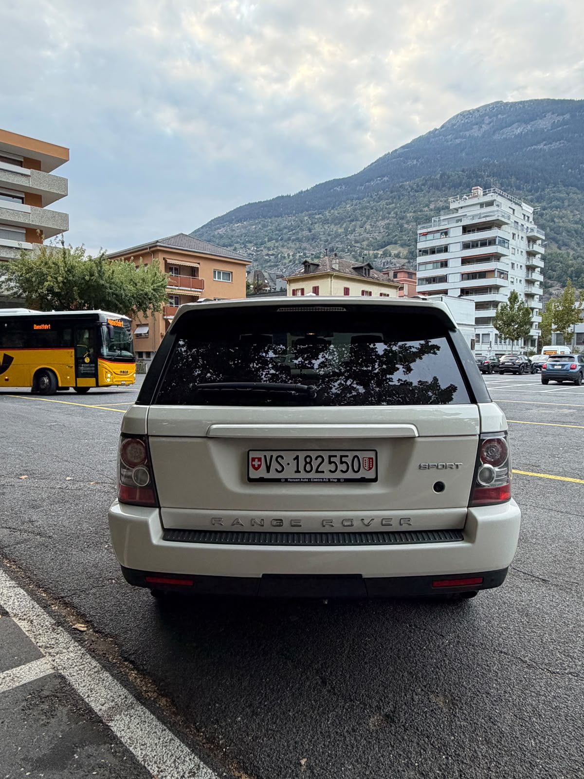 LAND ROVER Range Rover Sport 3.6 TDV8 HSE Automatic-image-3