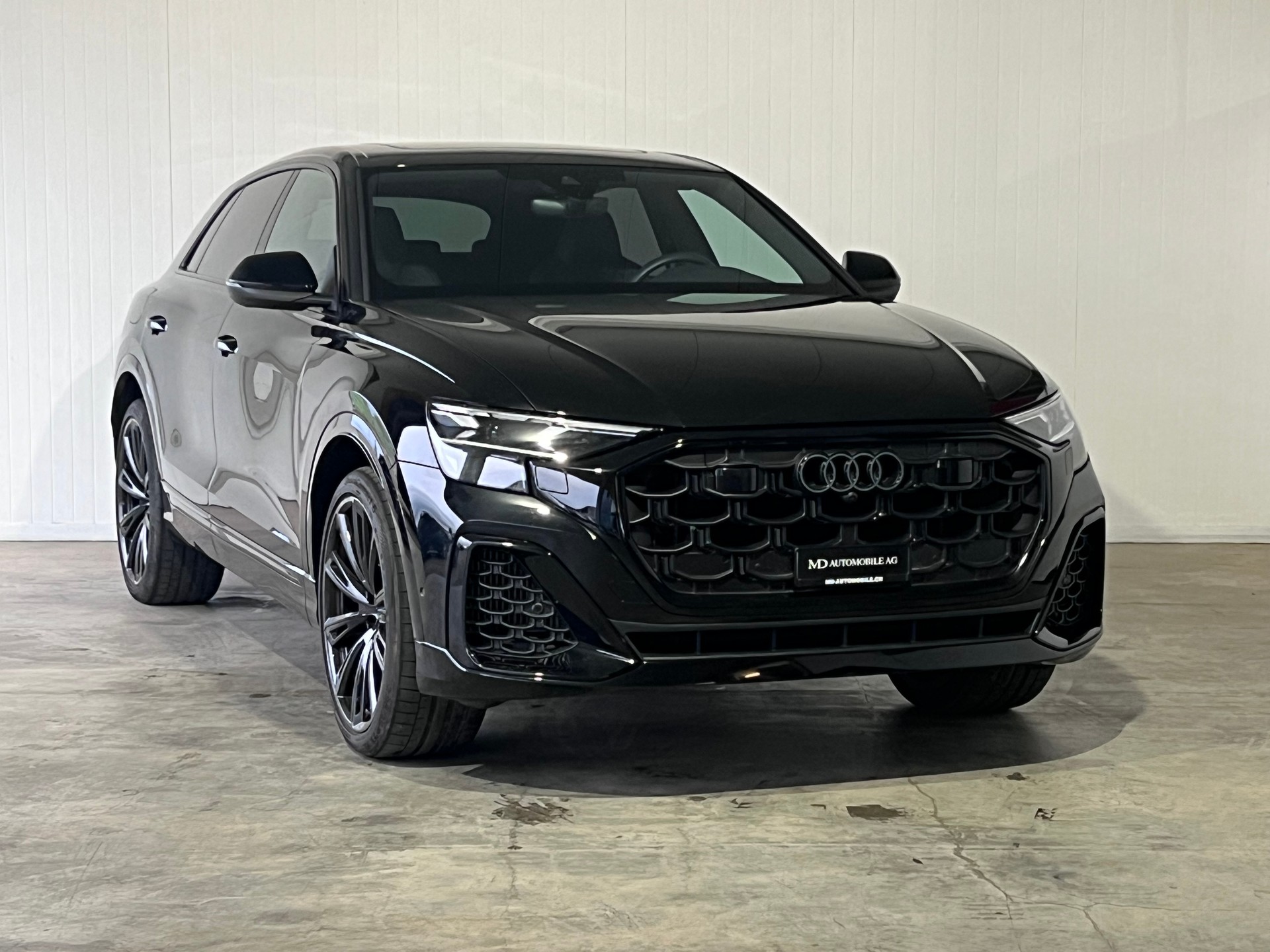 AUDI SQ8 SUV TFSI quattro tiptronic-image-2