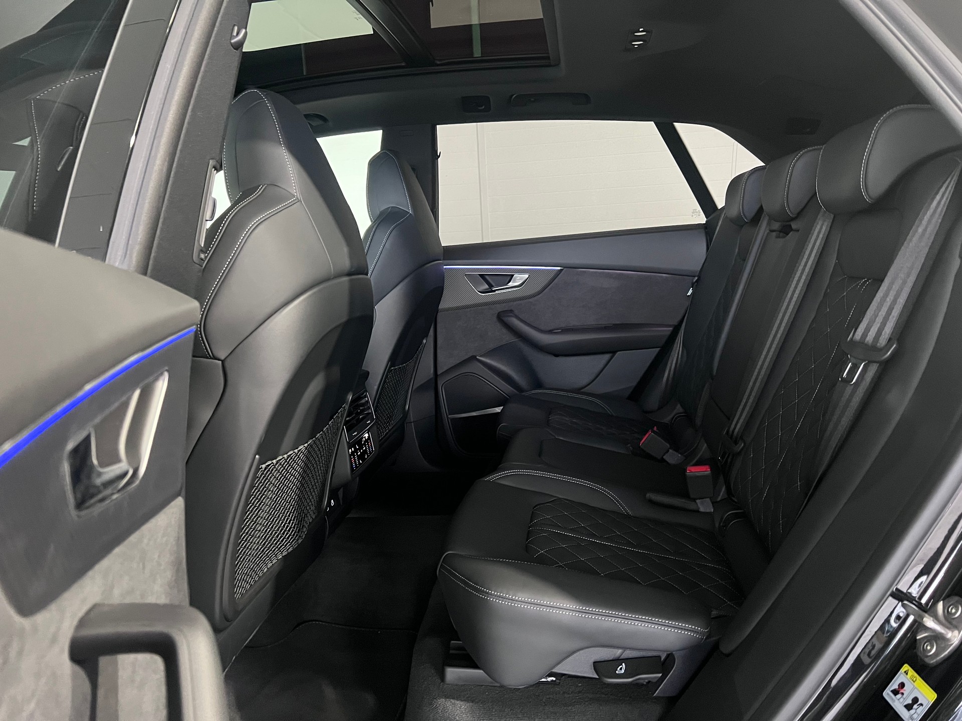 AUDI SQ8 SUV TFSI quattro tiptronic-image-14