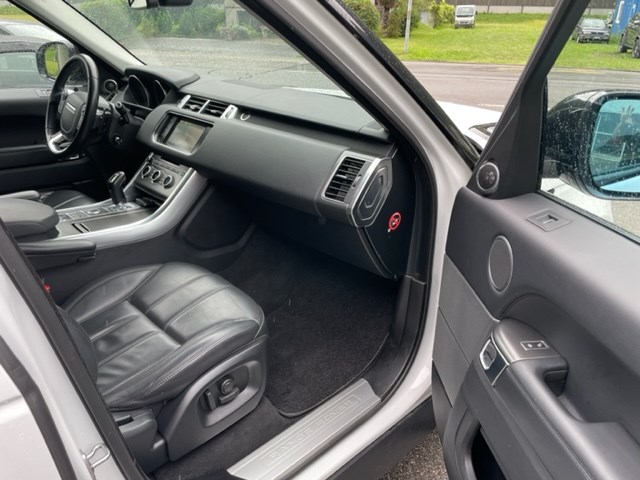 LAND ROVER Range Rover Sport 3.0 SDV6 HSE Dynamic Automatic-image-14