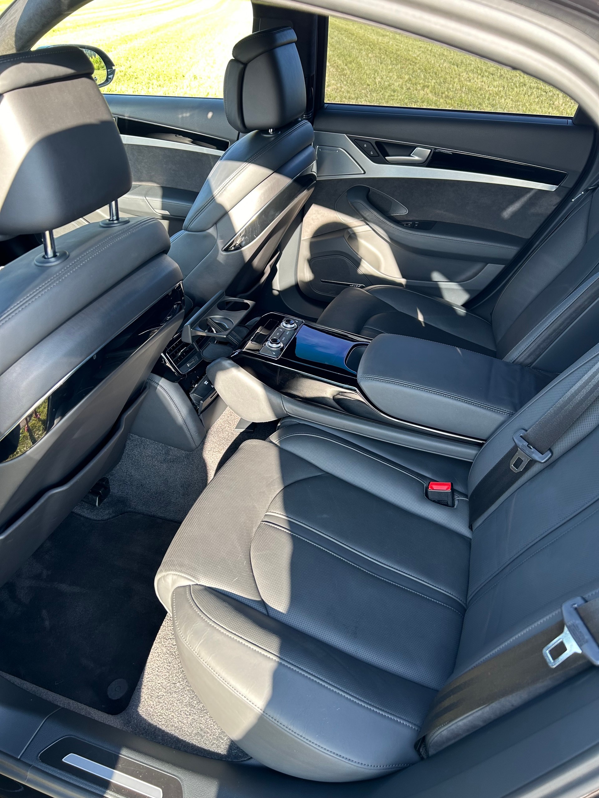 AUDI A8 4.2 TDI quattro tiptronic-image-6