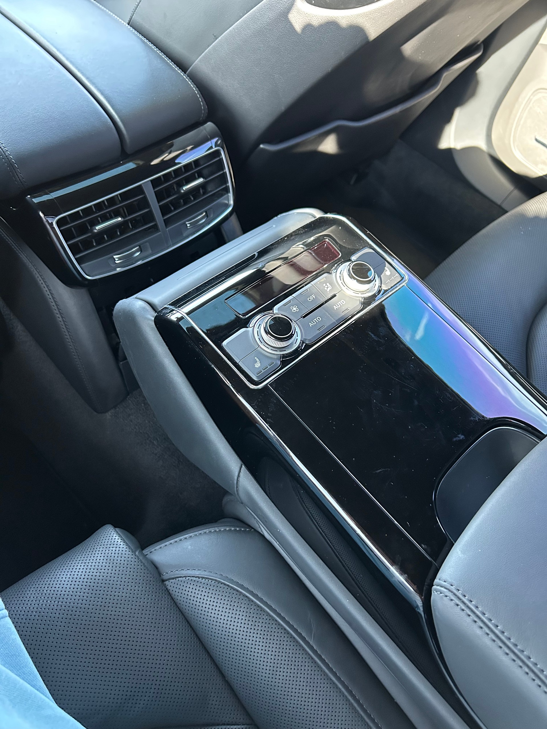 AUDI A8 4.2 TDI quattro tiptronic-image-10