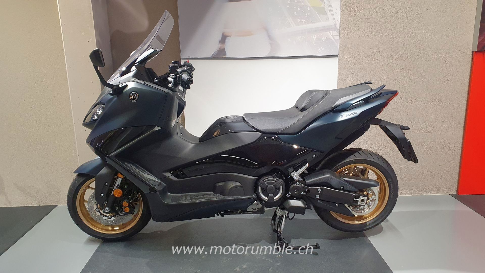 YAMAHA XP560 D TECH MAX-image-3