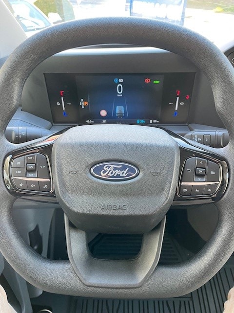 FORD E-Transit Custom Van 320 L1H1 82,5kWh Trend-image-9