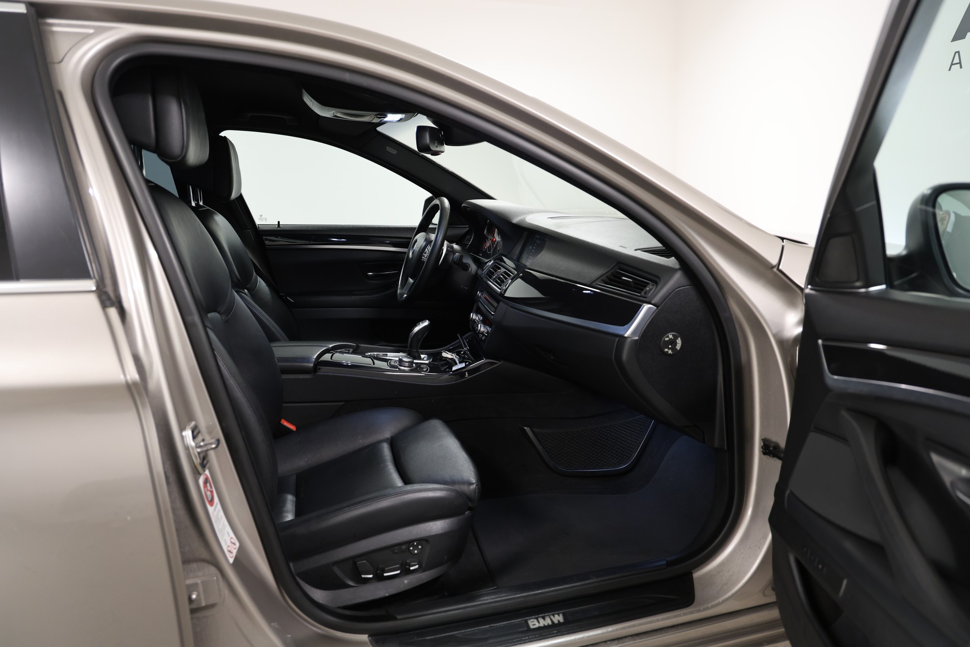 BMW 525d Touring Steptronic frisch ab MFK-image-11
