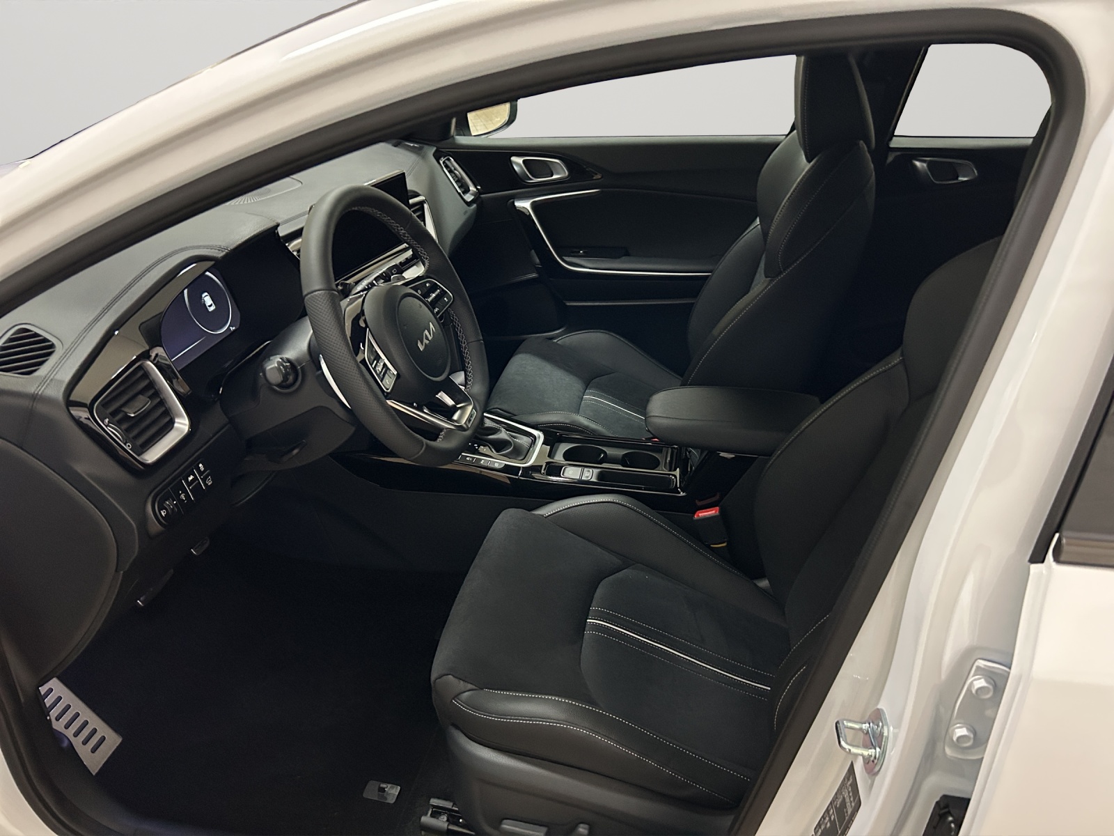 KIA XCeed 1.5TGD MHEV GTLDCT-image-4