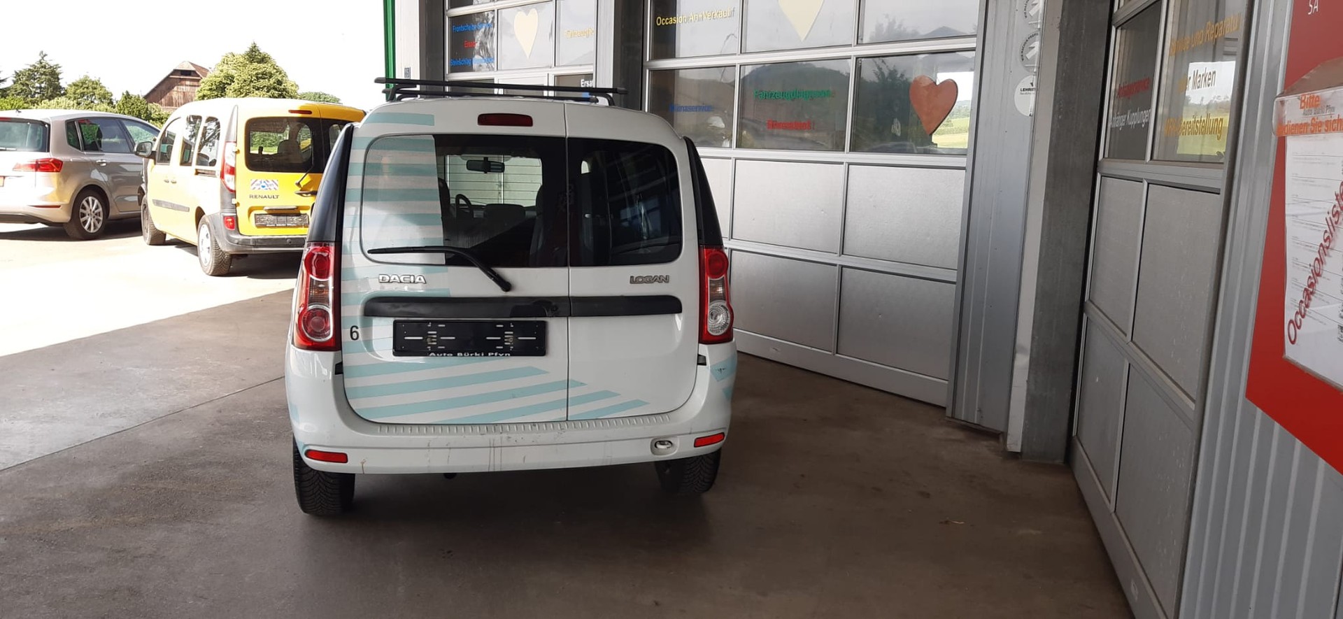 DACIA Logan 1.6 Ambiance-image-8