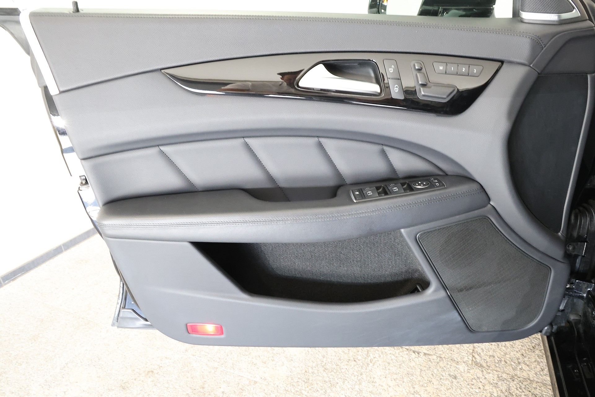 MERCEDES-BENZ CLS Shooting Brake 350 CDI 4Matic 7G-Tronic-image-7