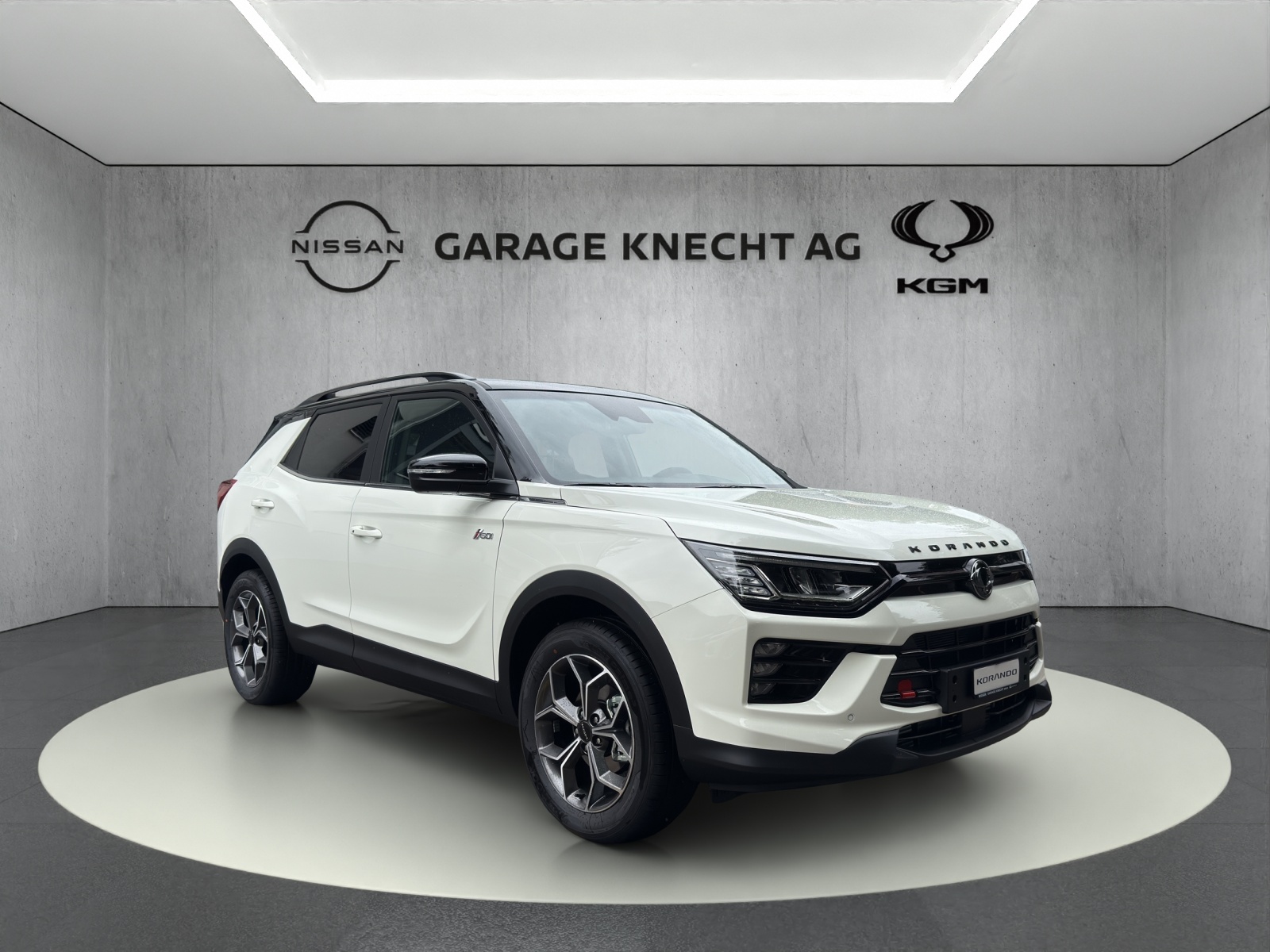 KGM-SsangYong Korando 1.5 T-Gdi Blackline 4WD-showroom-element-1