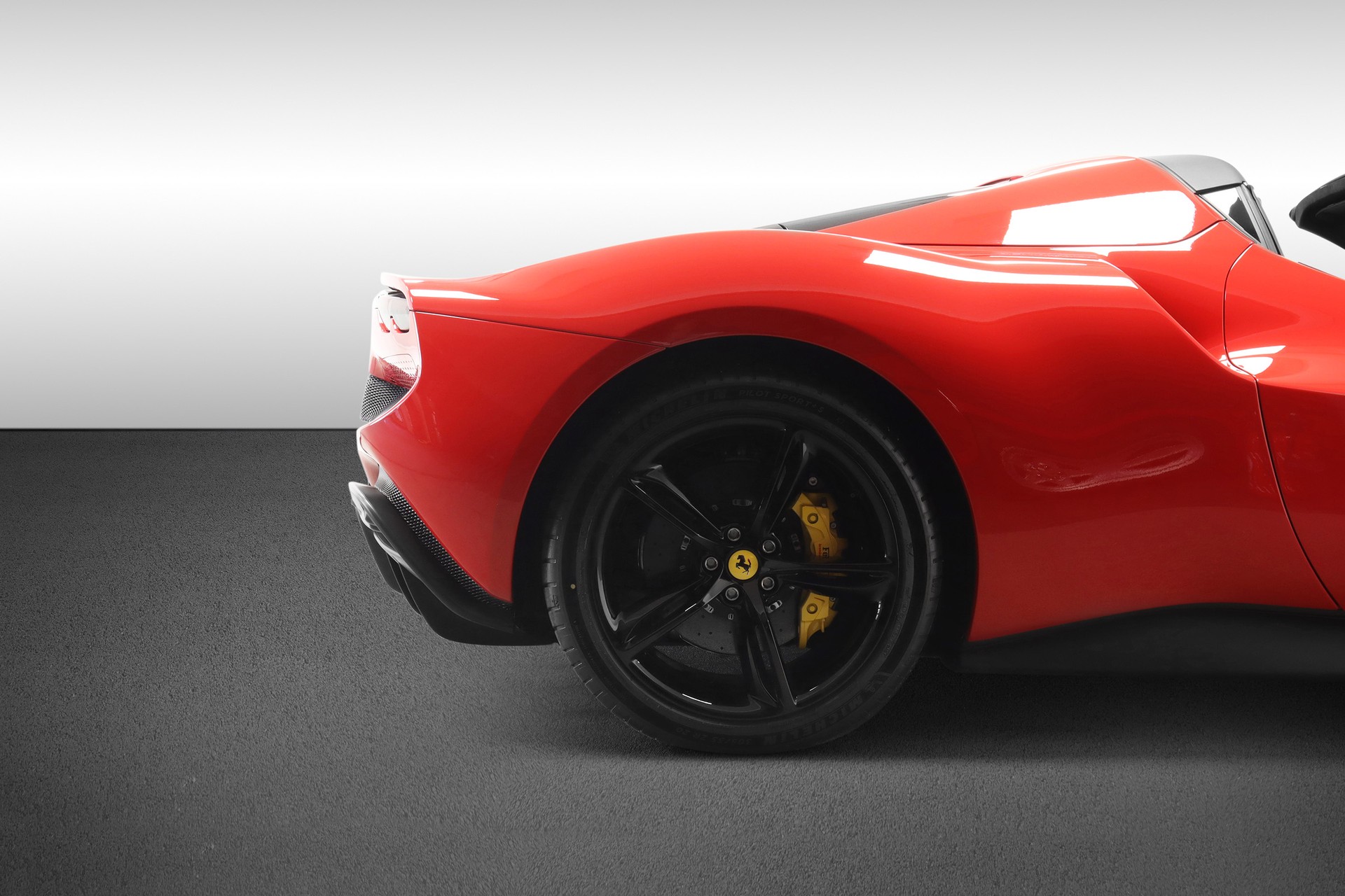 FERRARI 296 GTS-image-9
