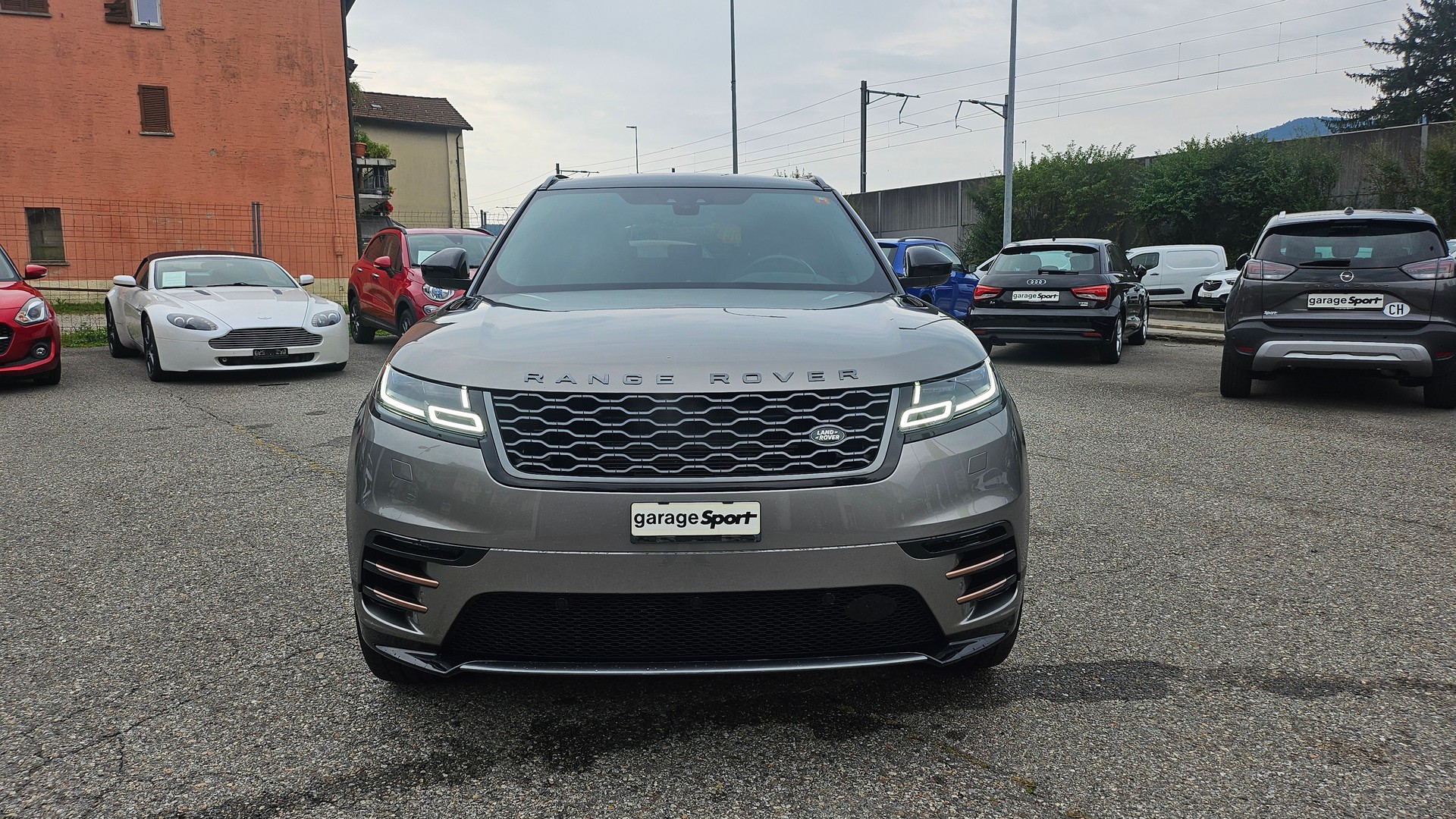 LAND ROVER Range Rover Velar R-Dynamic P 250 HSE Automatic-image-4