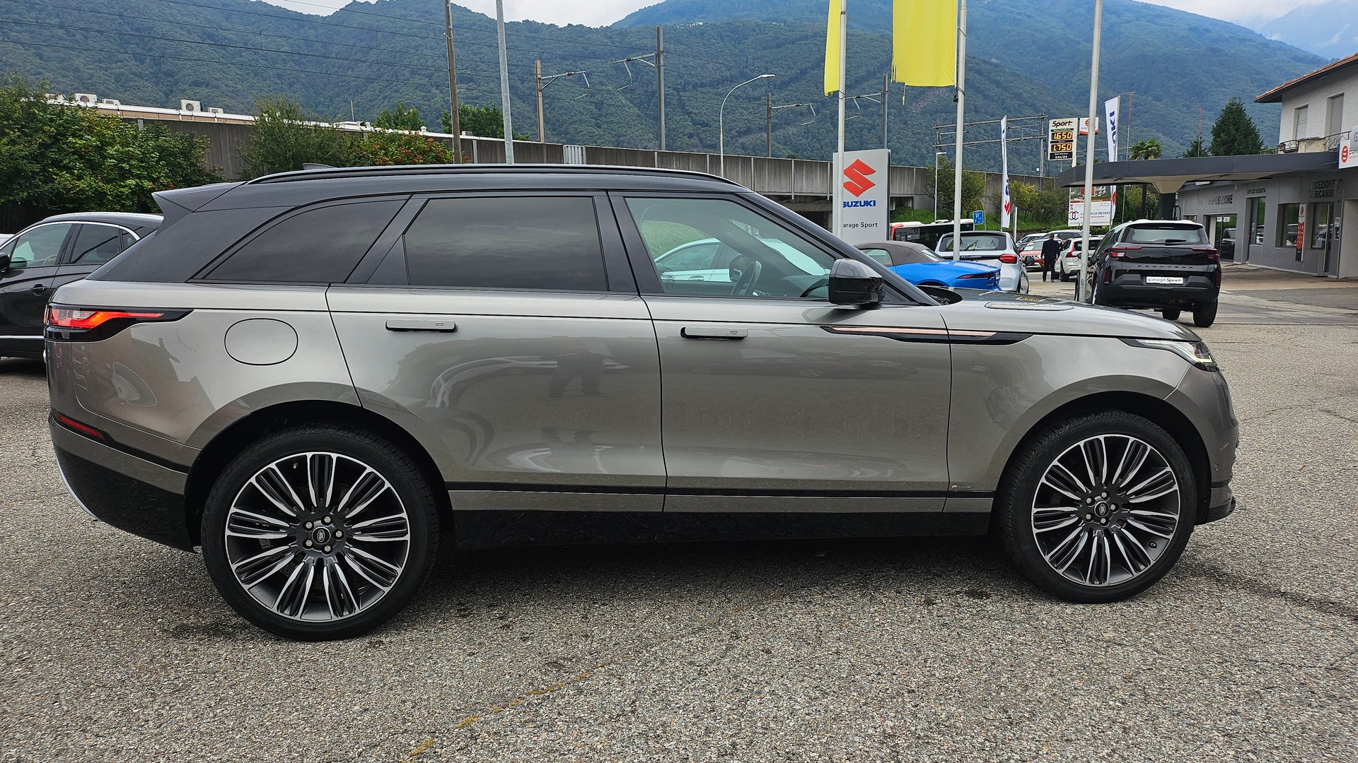 LAND ROVER Range Rover Velar R-Dynamic P 250 HSE Automatic-image-10