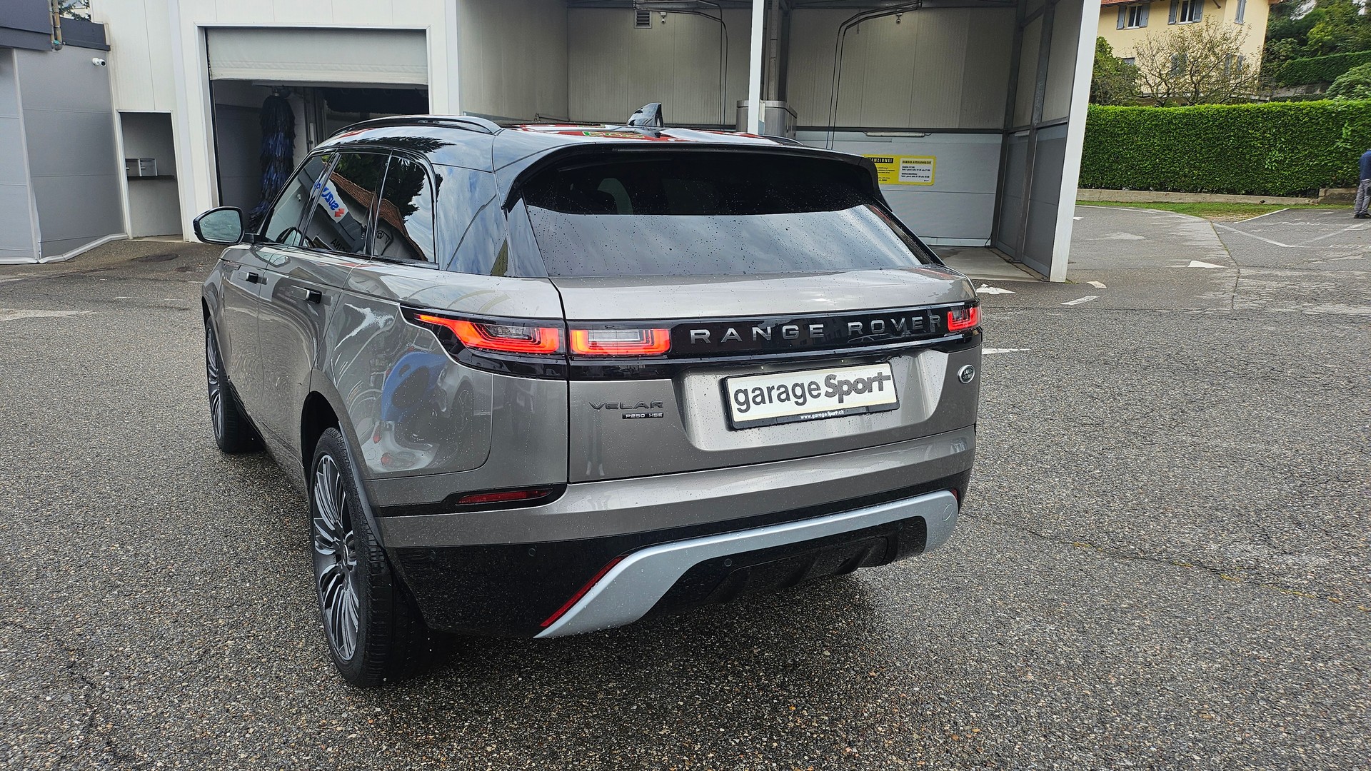 LAND ROVER Range Rover Velar R-Dynamic P 250 HSE Automatic-image-7