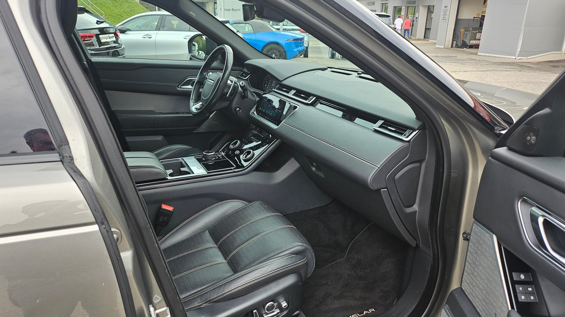 LAND ROVER Range Rover Velar R-Dynamic P 250 HSE Automatic-image-14